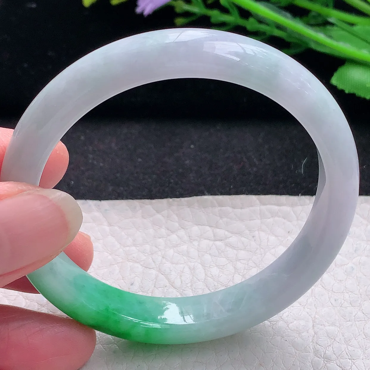 n自然光53.8*11*6.8平安镯 翡翠a货玉手镯辣绿宽边珠宝玉手环