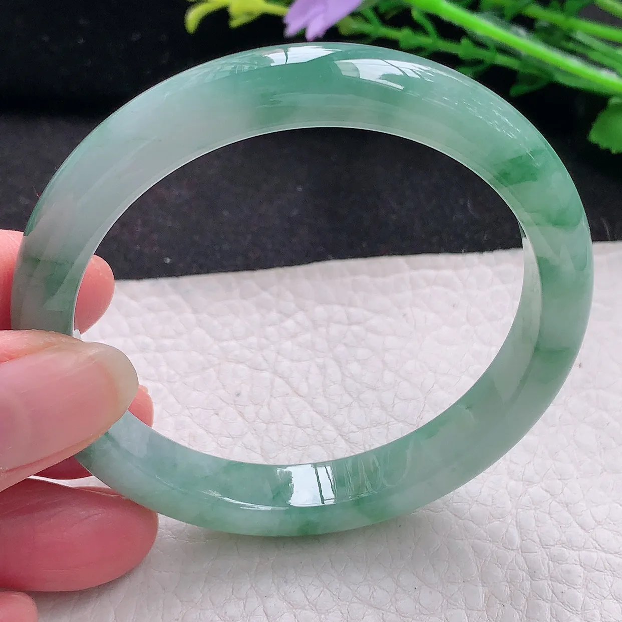 js自然光57*10*7.5平安镯 翡翠a货玉手镯冰油飘花秀气宽边珠宝玉手环