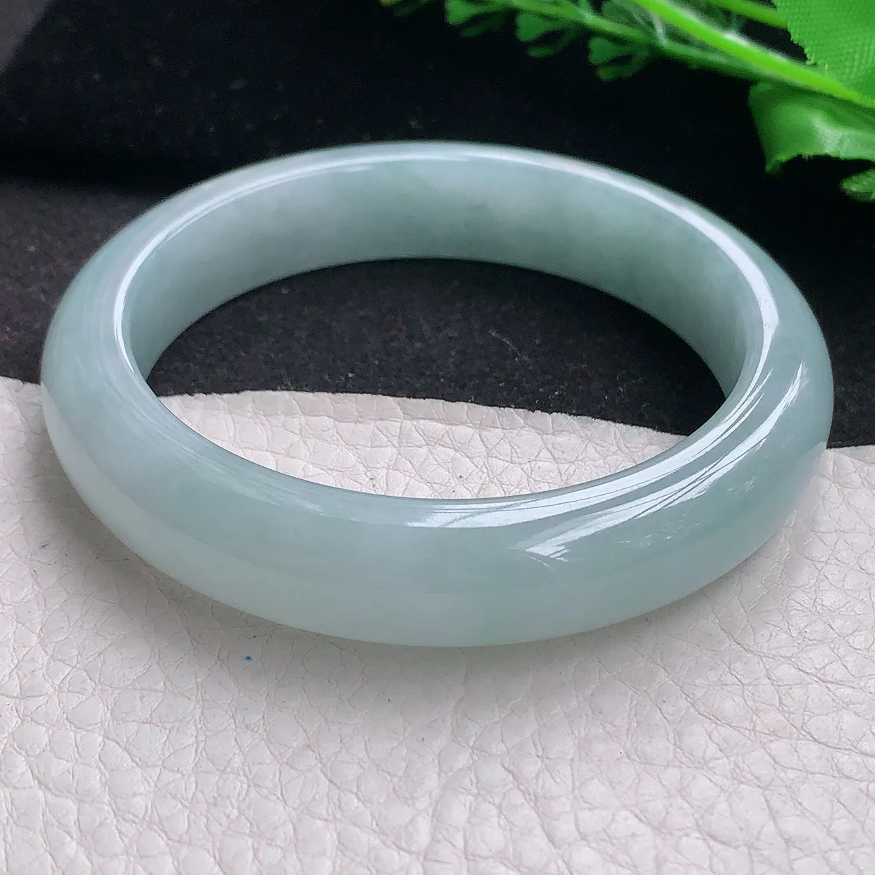 nr自然光58*12.6*8.8平安镯 翡翠a货玉手镯冰晴宽边珠宝玉手环