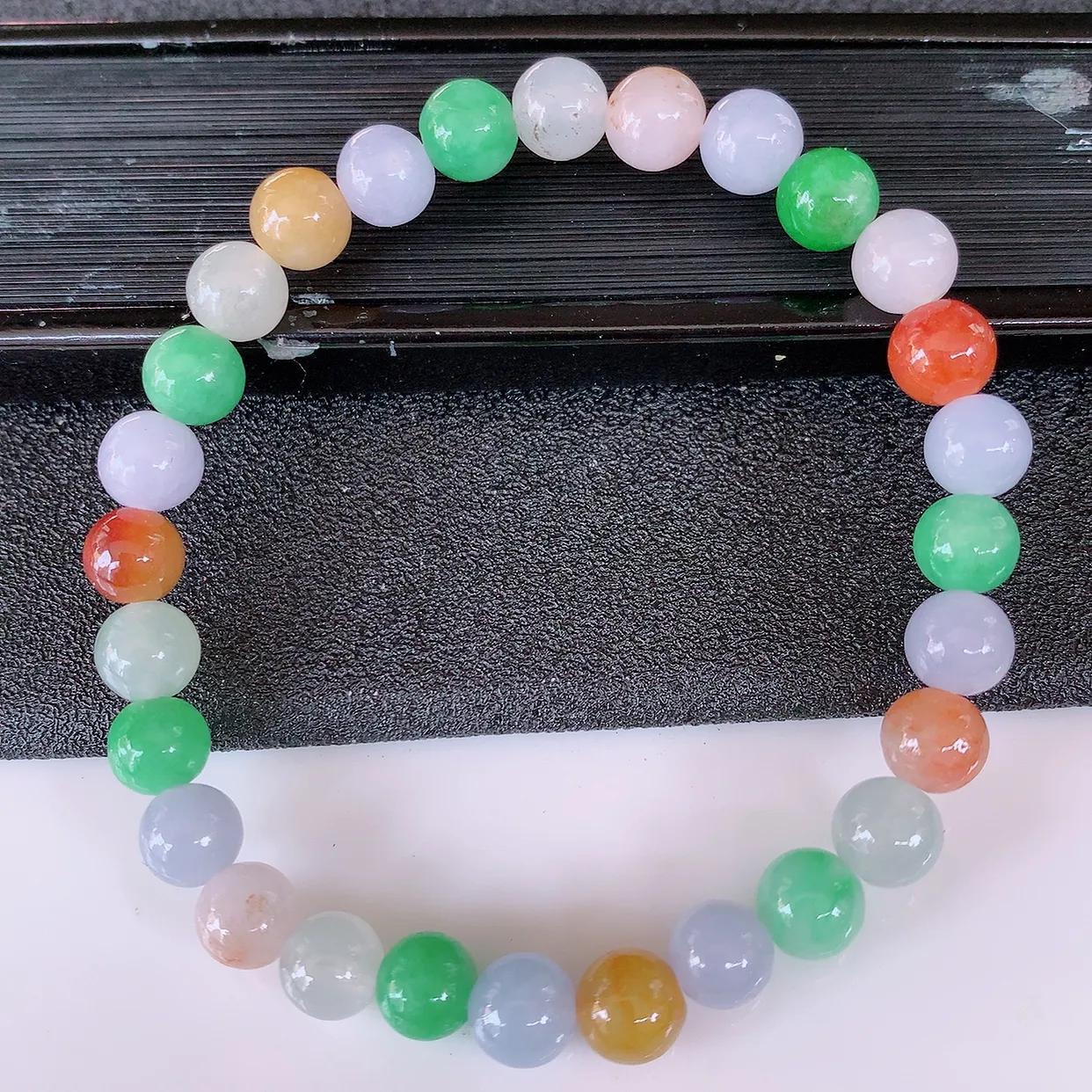 自然光实拍，冰润多宝翡翠手链，多彩翡翠手串，颜色丰富，料子细腻，高档大气，自戴送礼佳品！#46.13取一尺寸6.6mm