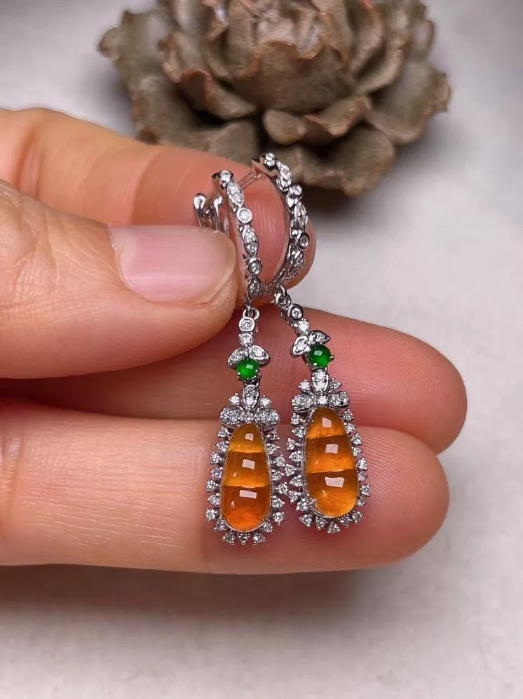 冰种黄翡福豆耳坠、真金真钻镶嵌，种水好，玉质细腻 .裸石尺寸 9.5*4.5