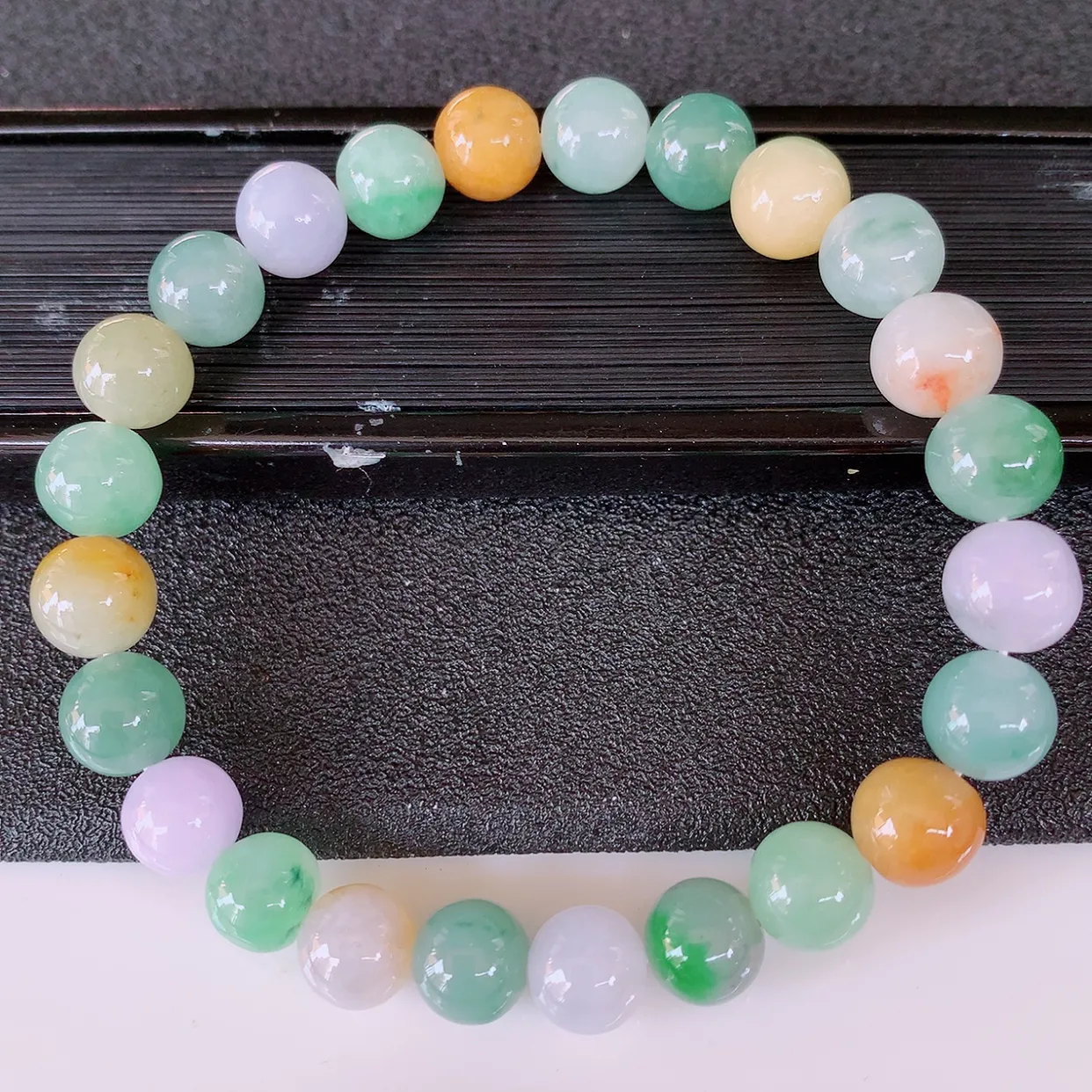 自然光实拍，冰润多宝翡翠手链，多彩翡翠手串，颜色丰富，料子细腻，高档大气，自戴送礼佳品！#46.13取一尺寸7.8mm