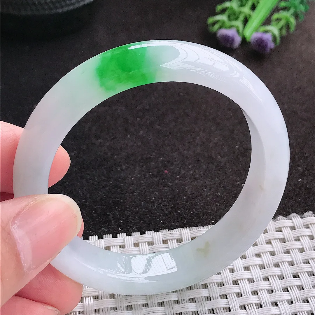 天然A货翡翠52.5.12/7.8老坑冰润起胶白底青飘阳绿手镯宽边玉镯
