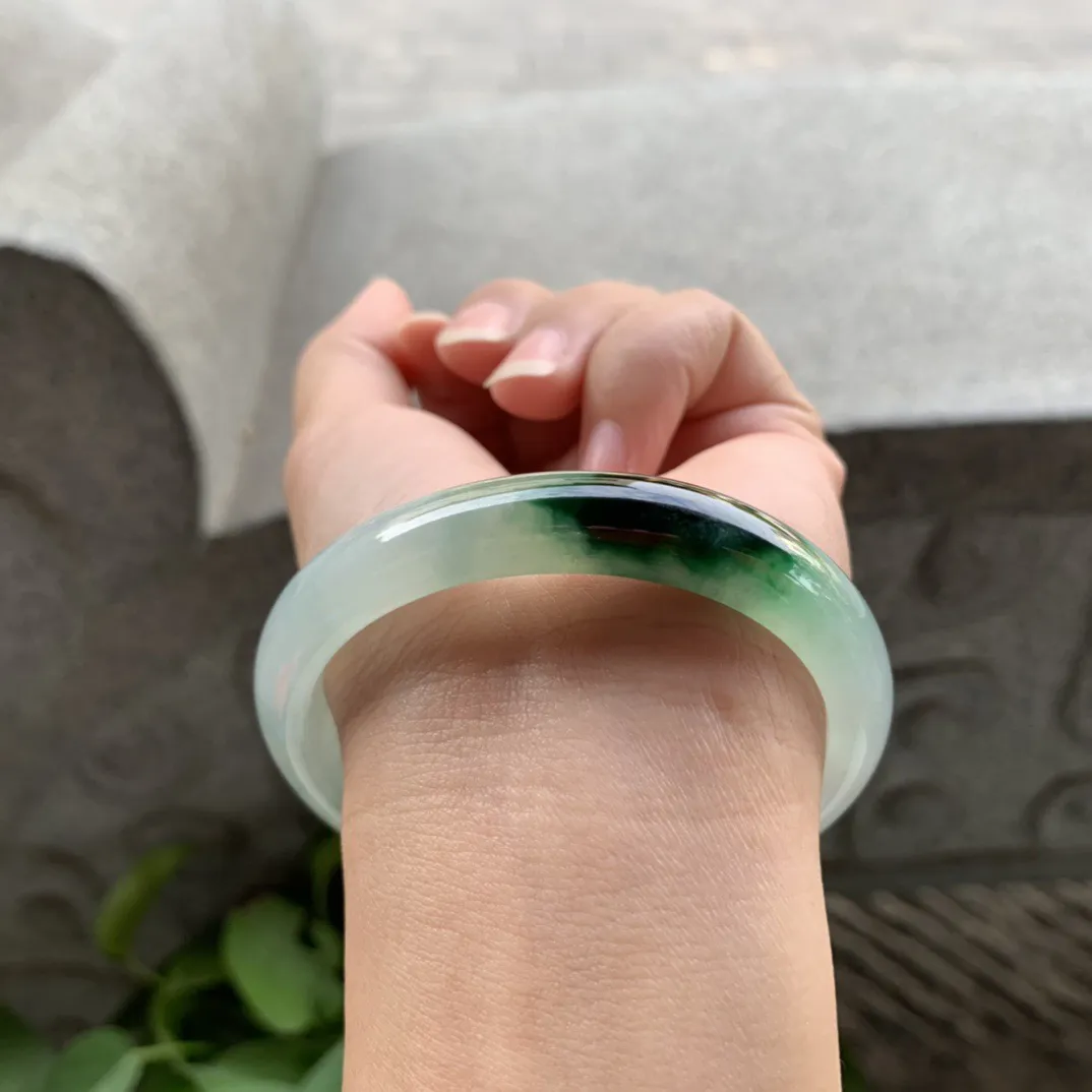 圈口55.2-48.6-11-7.5 【飘辣绿贵妃手镯】贵妃55 56可戴