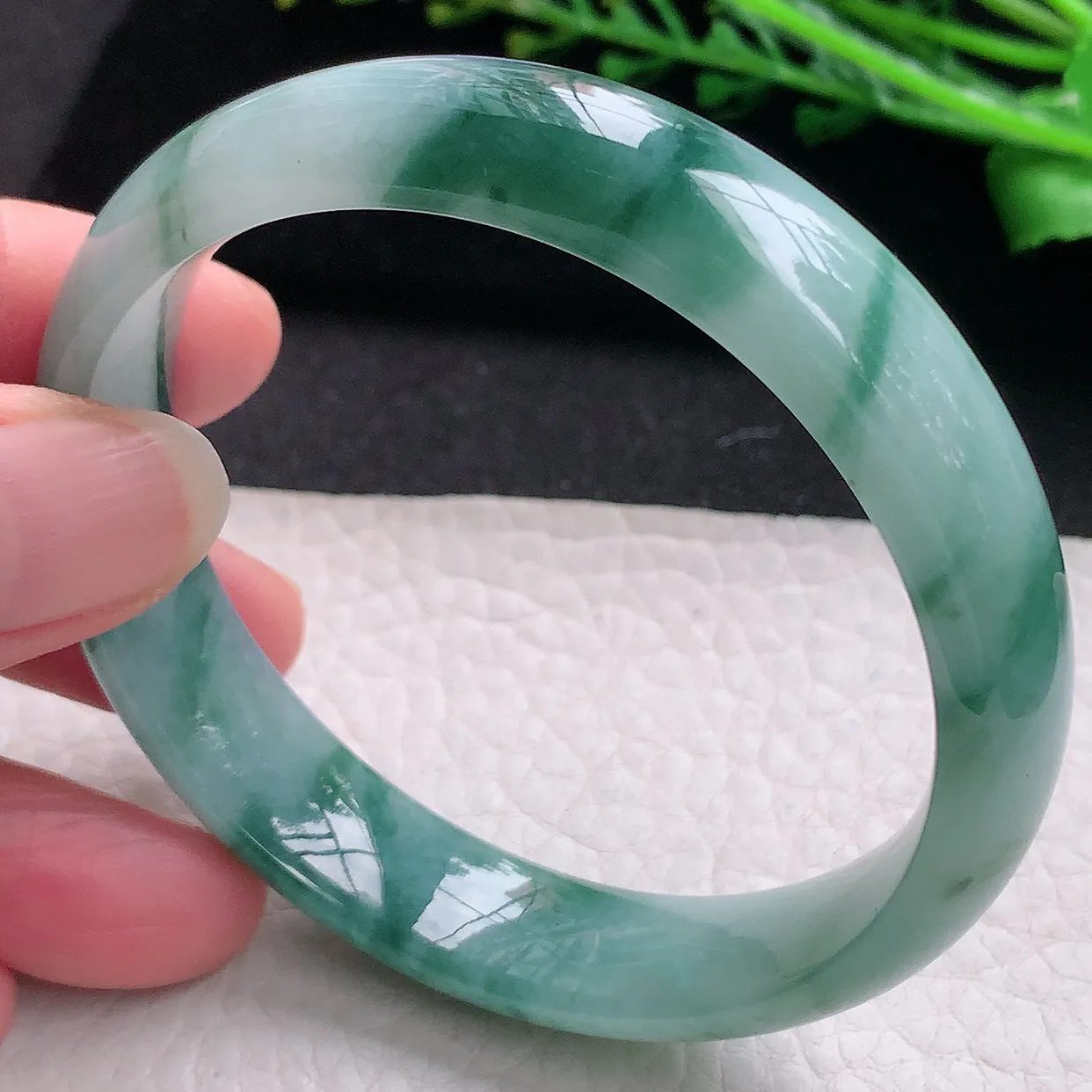 nr自然光57.5*13.2*7.2平安镯 翡翠a货玉手镯飘蓝花宽边珠宝玉手环