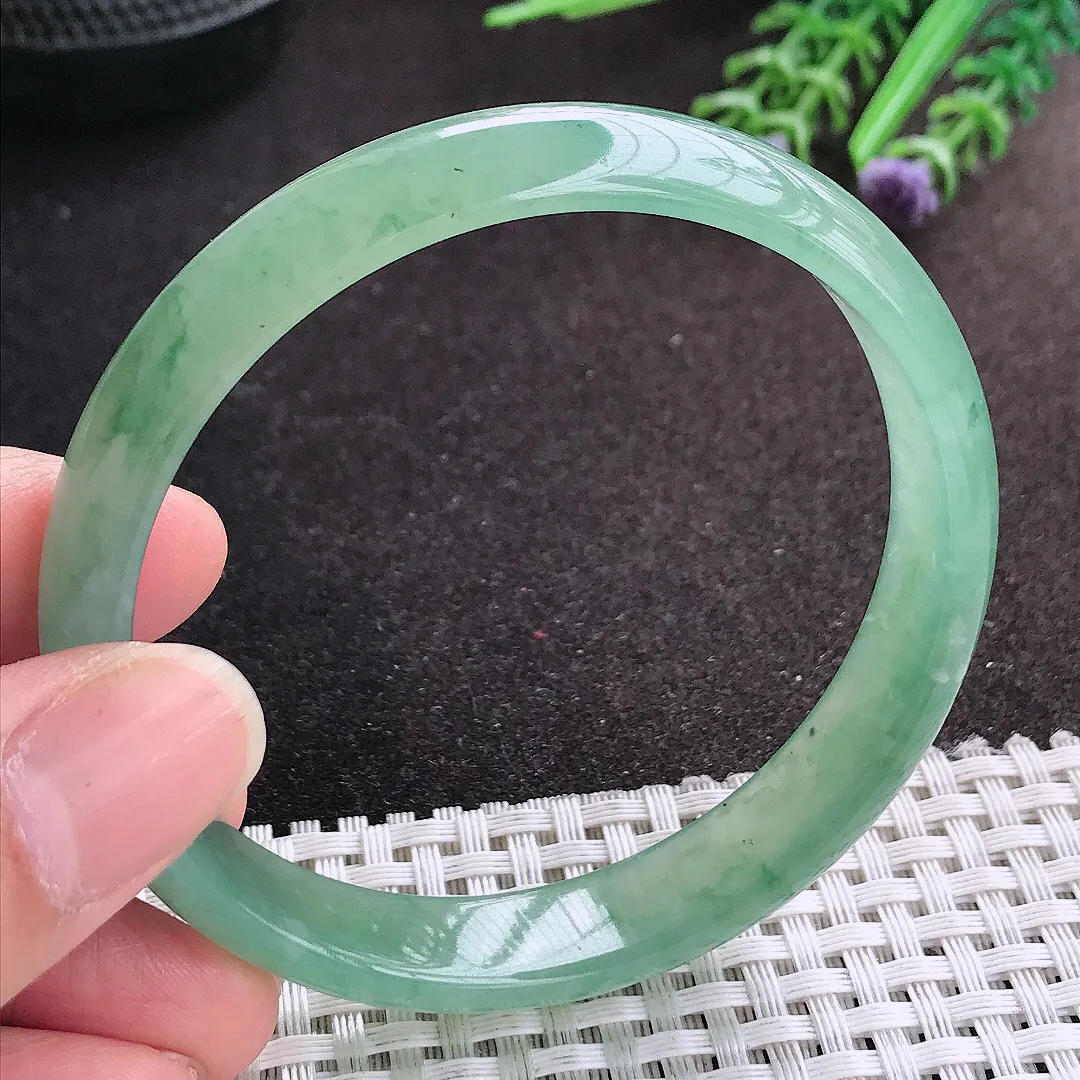 天然A货翡翠60/12.2/6老坑冰胶果冻冰晴满绿手镯宽边玉镯