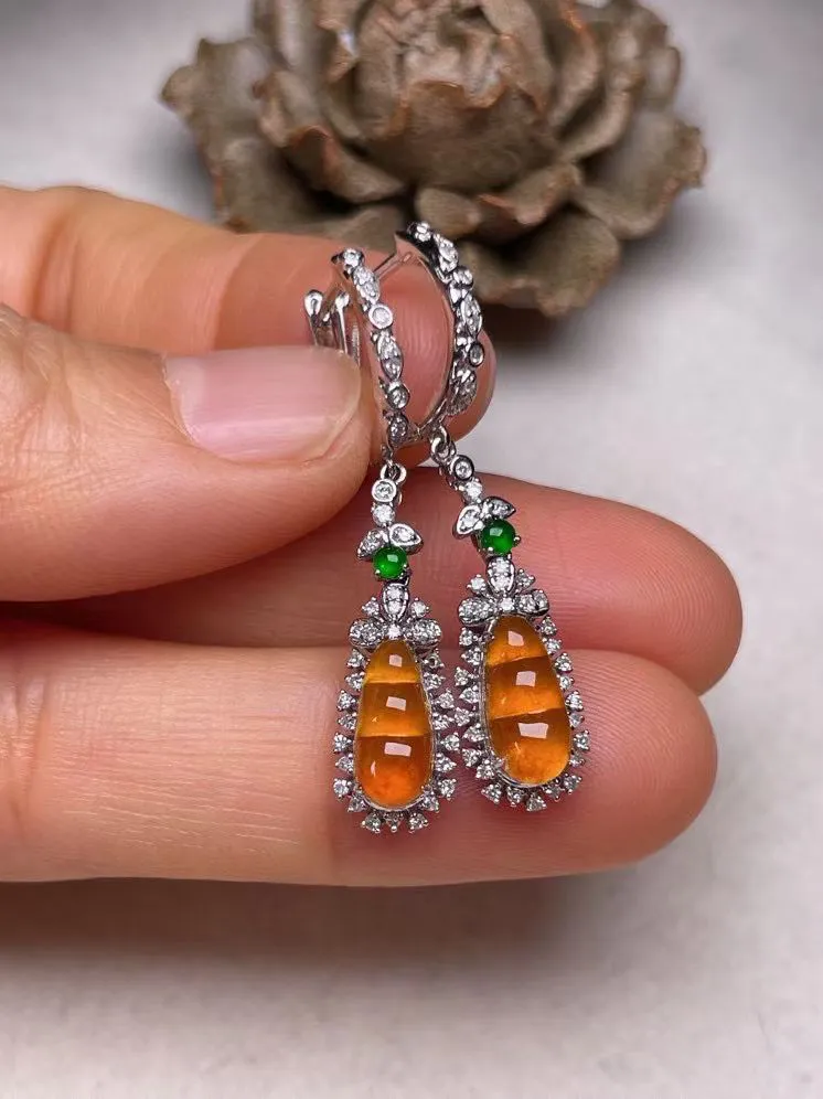 冰种黄翡福豆耳坠、真金真钻镶嵌，种水好，玉质细腻 .裸石尺寸 9.5*4.5