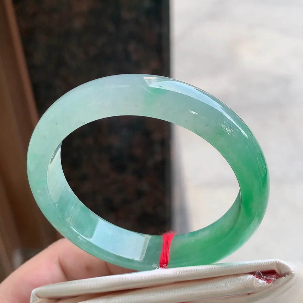 正圈冰绿 无瑕 尺寸:51.4/12/7.1 色好