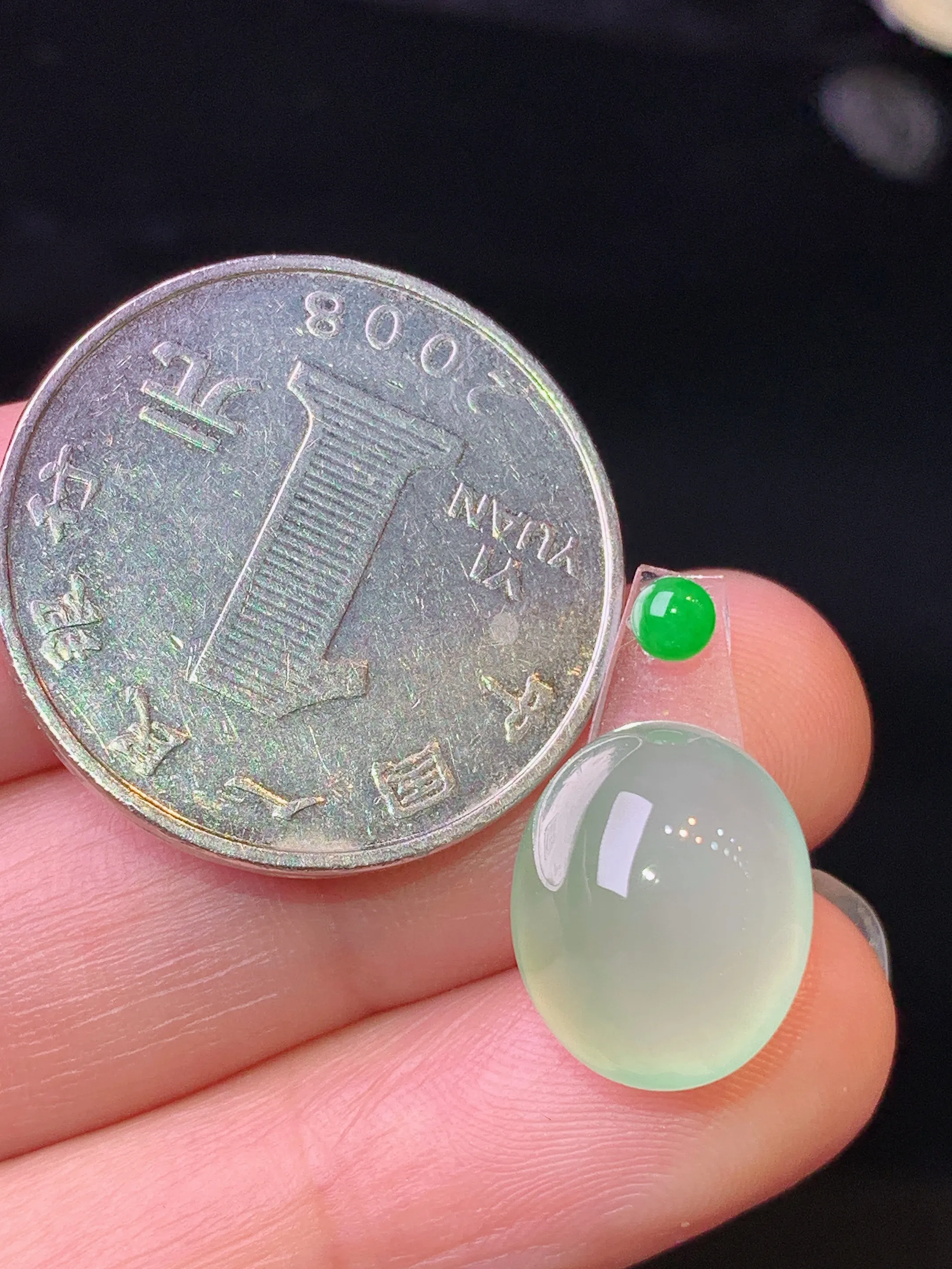 镶嵌款 浅绿蛋面吊坠 玉质细腻 水润亮眼 色泽艳丽 整体尺寸13.8*11.2*8