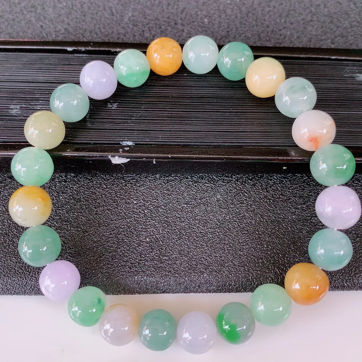 自然光实拍，冰润多宝翡翠手链，多彩翡翠手串，颜色丰富，料子细腻，高档大气，自戴送礼佳品！#46.13取一尺寸7.8mm