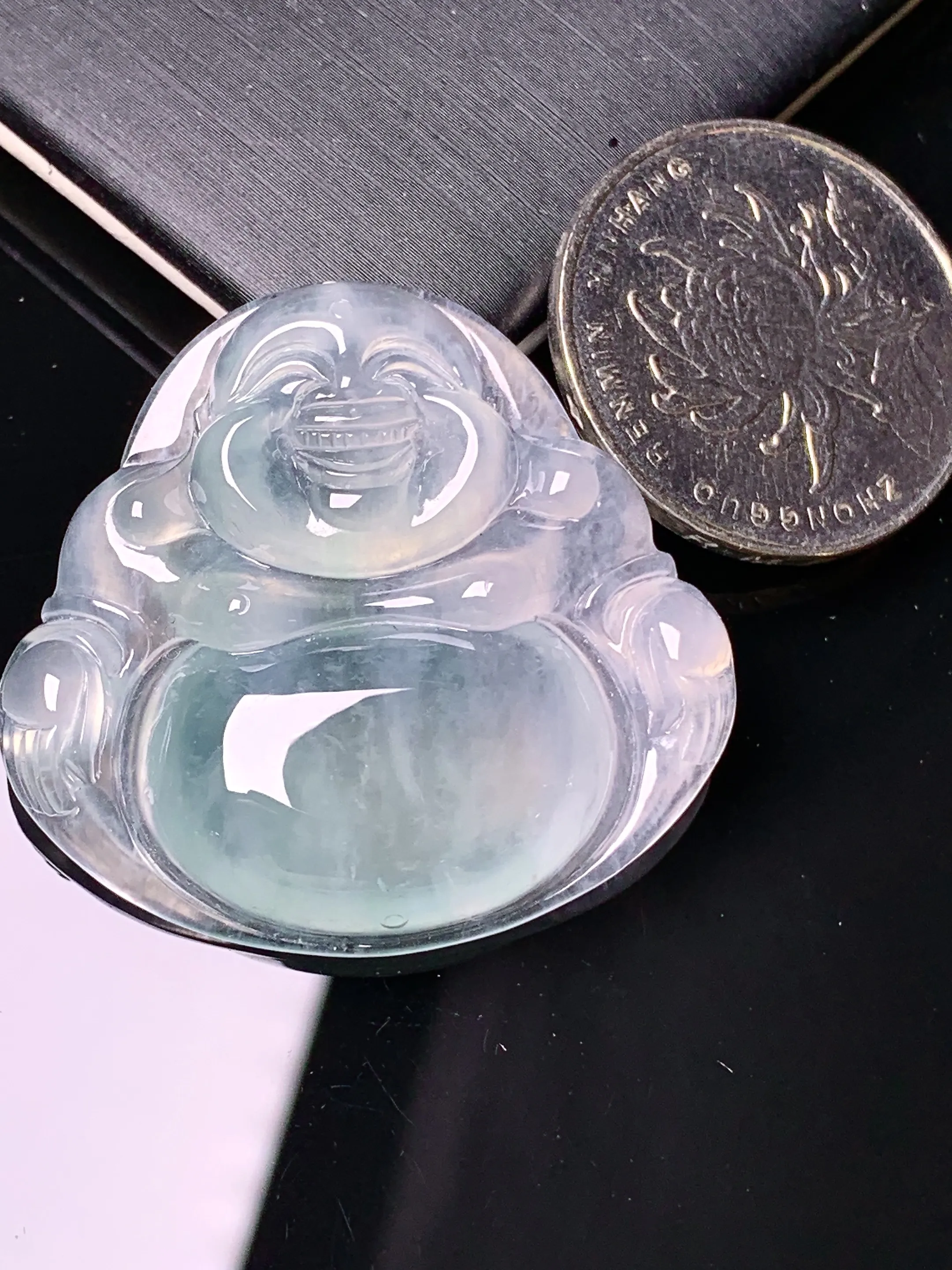 冰种佛公吊坠 玉质细腻 水润亮眼 色泽艳丽 整体尺寸34.7*36.8*6.7