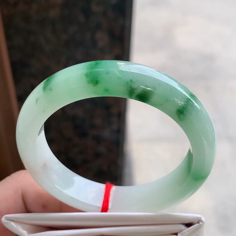 正圈冰飘花 无瑕 尺寸:52.7/10/8.2 花美