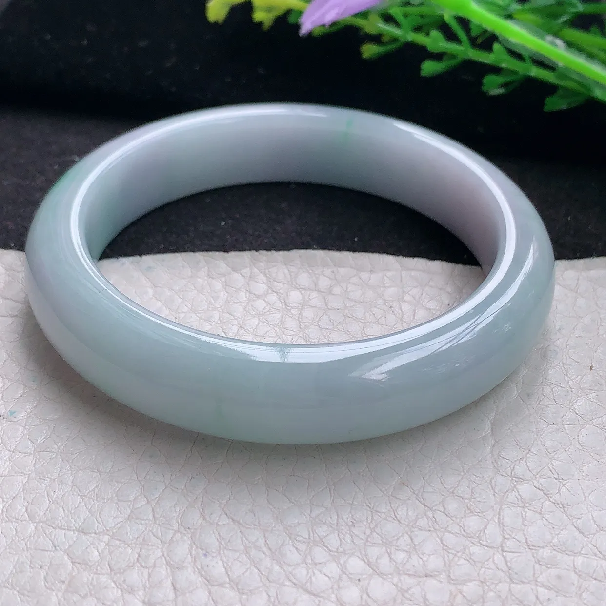 xx自然光56*12.3*8.3平安镯 翡翠a货玉手镯飘绿宽边珠宝玉手环