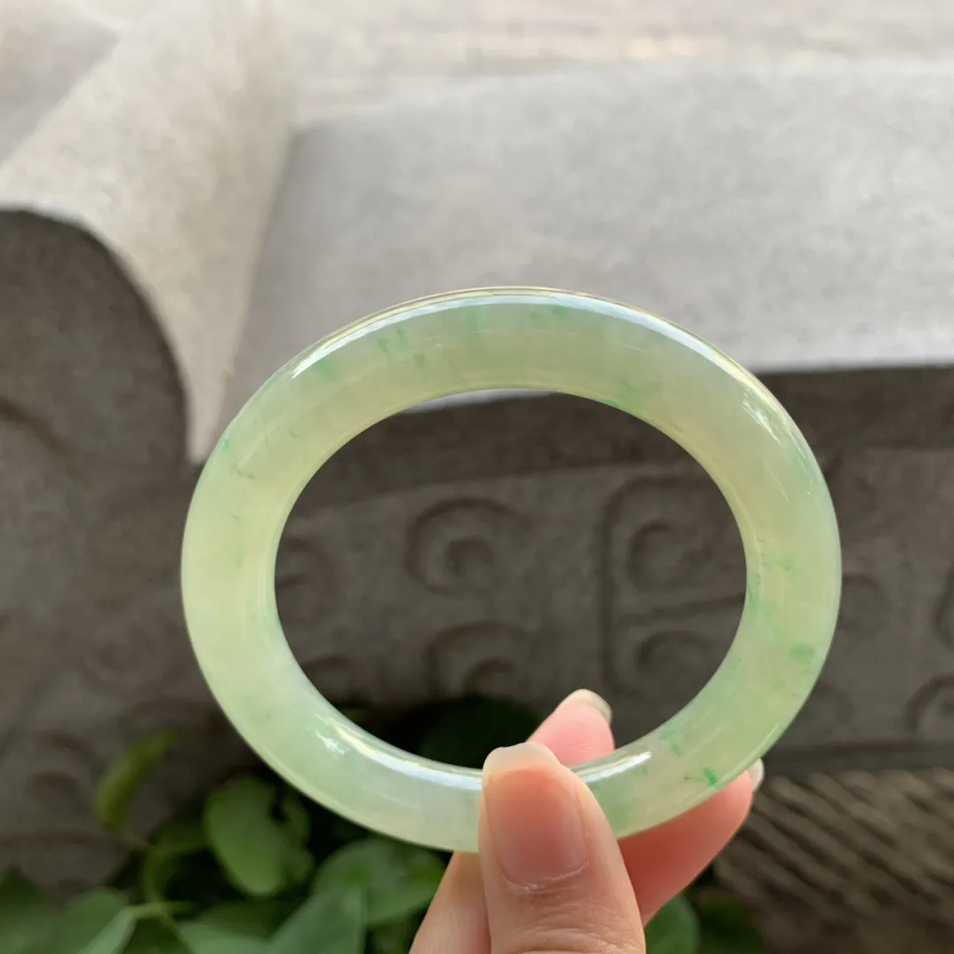 圈口54.8-10 【冰翡飘绿圆条手镯】圆条54 55可戴