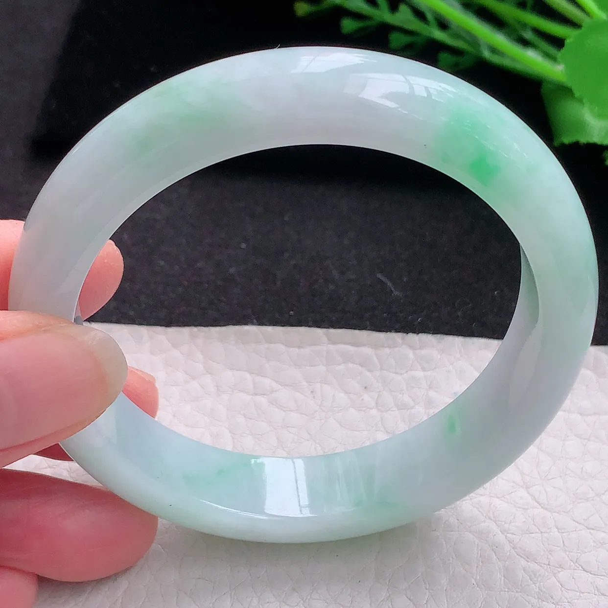 nr自然光57.5*13.2*8.3平安镯 翡翠a货玉手镯飘绿宽边珠宝玉手环