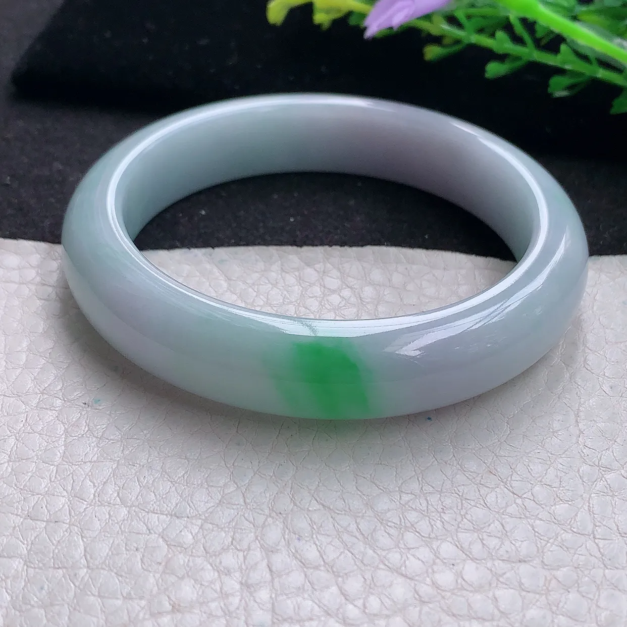 xx自然光56*12.3*8.3平安镯 翡翠a货玉手镯飘绿宽边珠宝玉手环