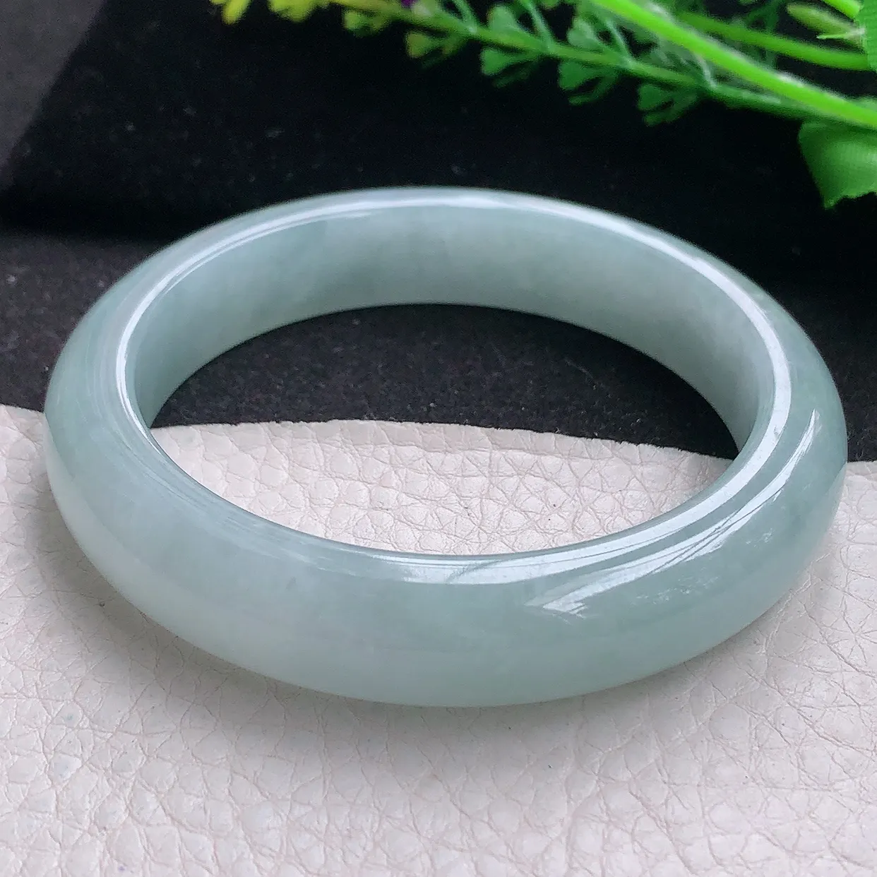 nr自然光58*12.6*8.8平安镯 翡翠a货玉手镯冰晴宽边珠宝玉手环