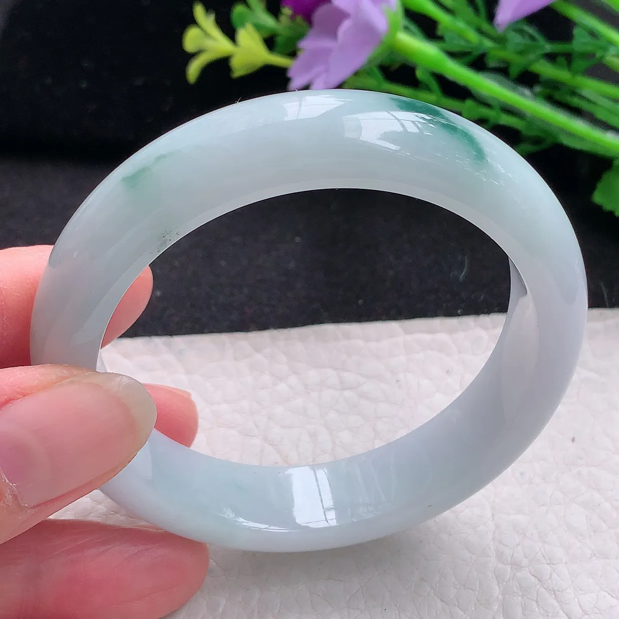 js自然光54*13*8平安镯 翡翠a货玉手镯飘花宽边珠宝玉手环