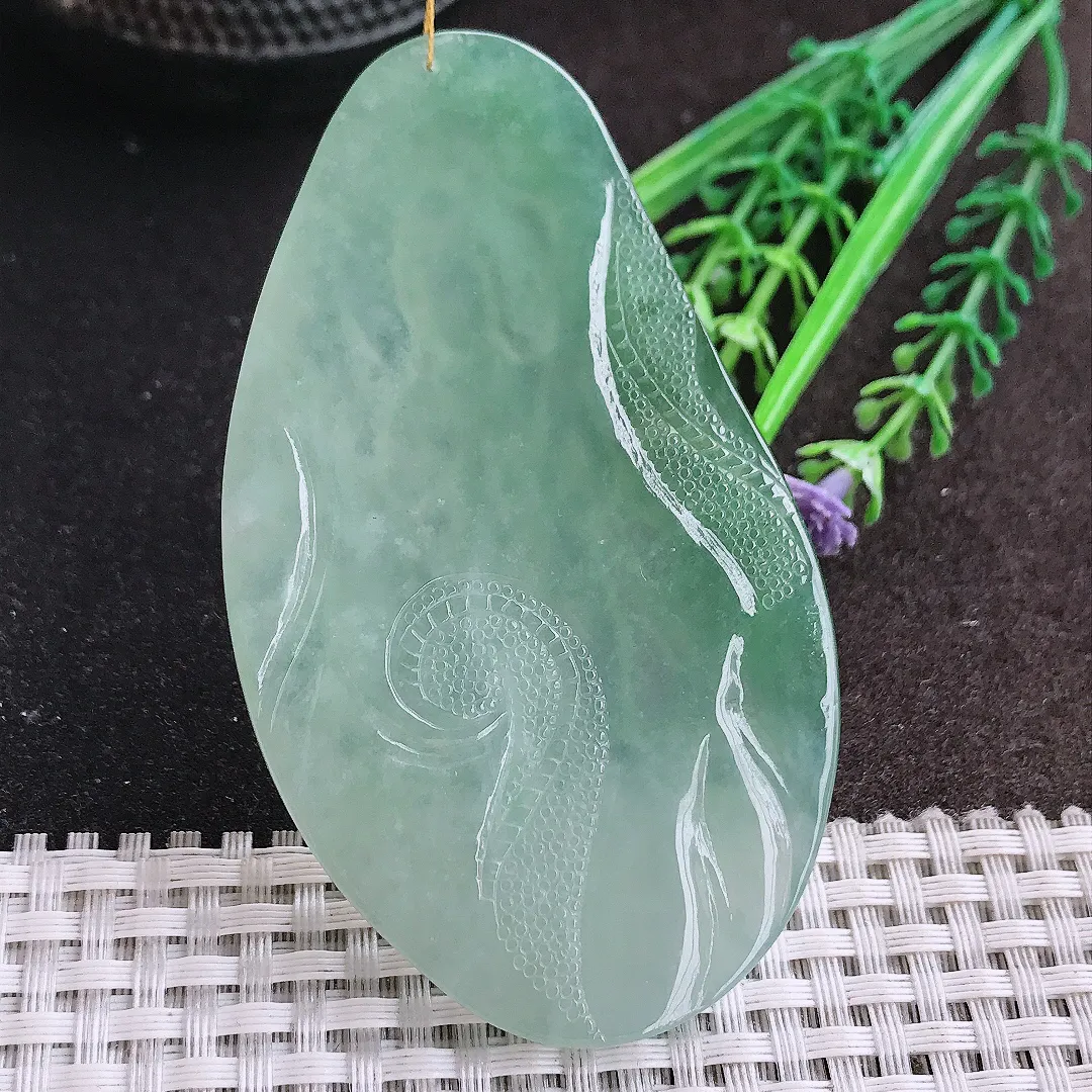 天然A货翡翠80/46.6/5.6老坑冰胶果冻冰晴绿御龙观音吊坠翡翠挂件