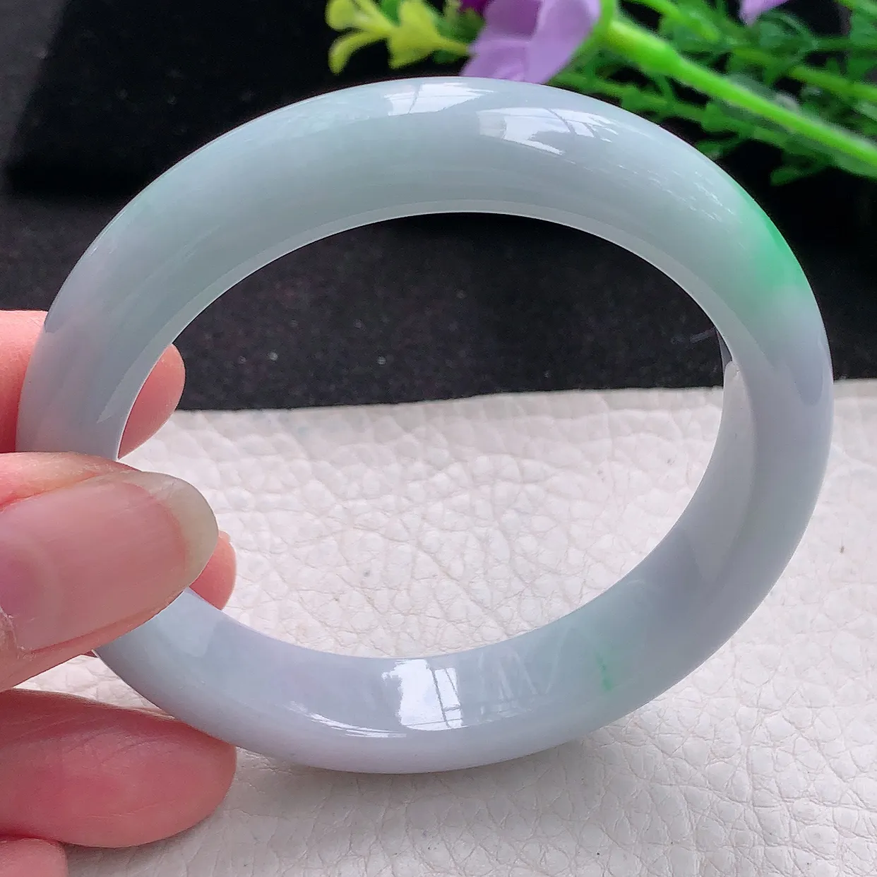 xx自然光56*12.3*8.3平安镯 翡翠a货玉手镯飘绿宽边珠宝玉手环