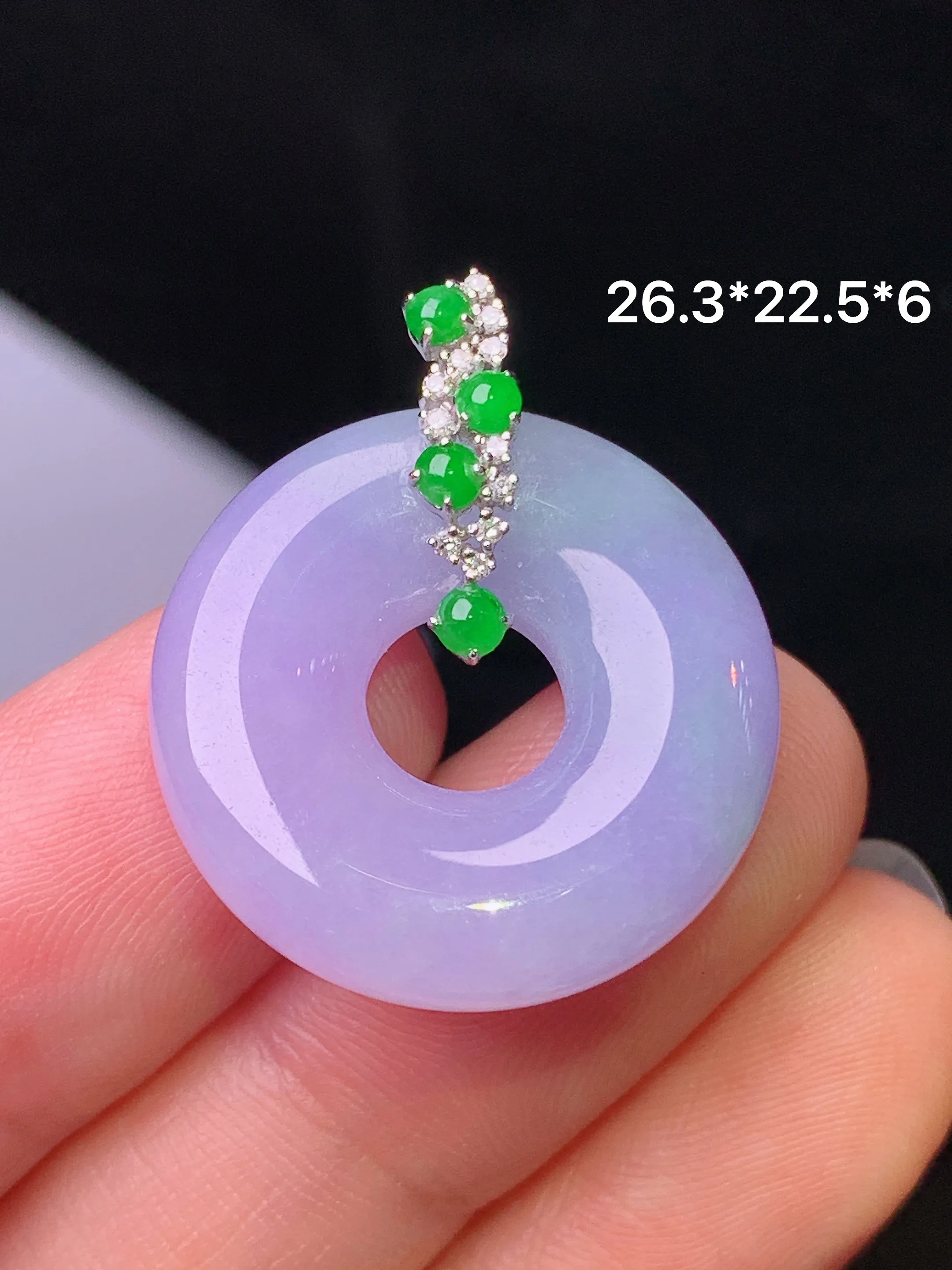 18k金钻镶嵌紫罗兰平安环吊坠 玉质细腻 水润亮眼 色泽艳丽 整体尺寸26.3*22.5*6