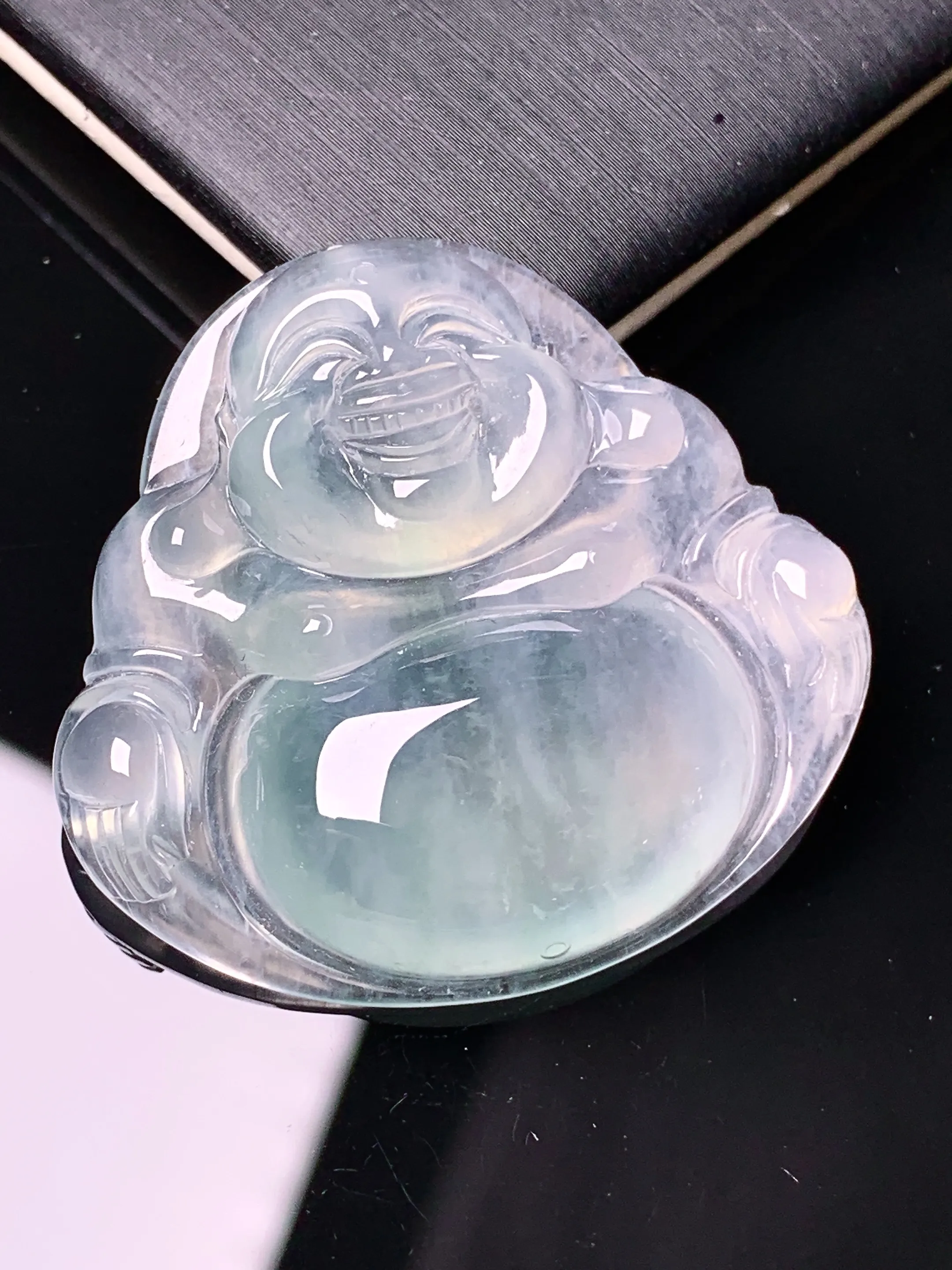 冰种佛公吊坠 玉质细腻 水润亮眼 色泽艳丽 整体尺寸34.7*36.8*6.7