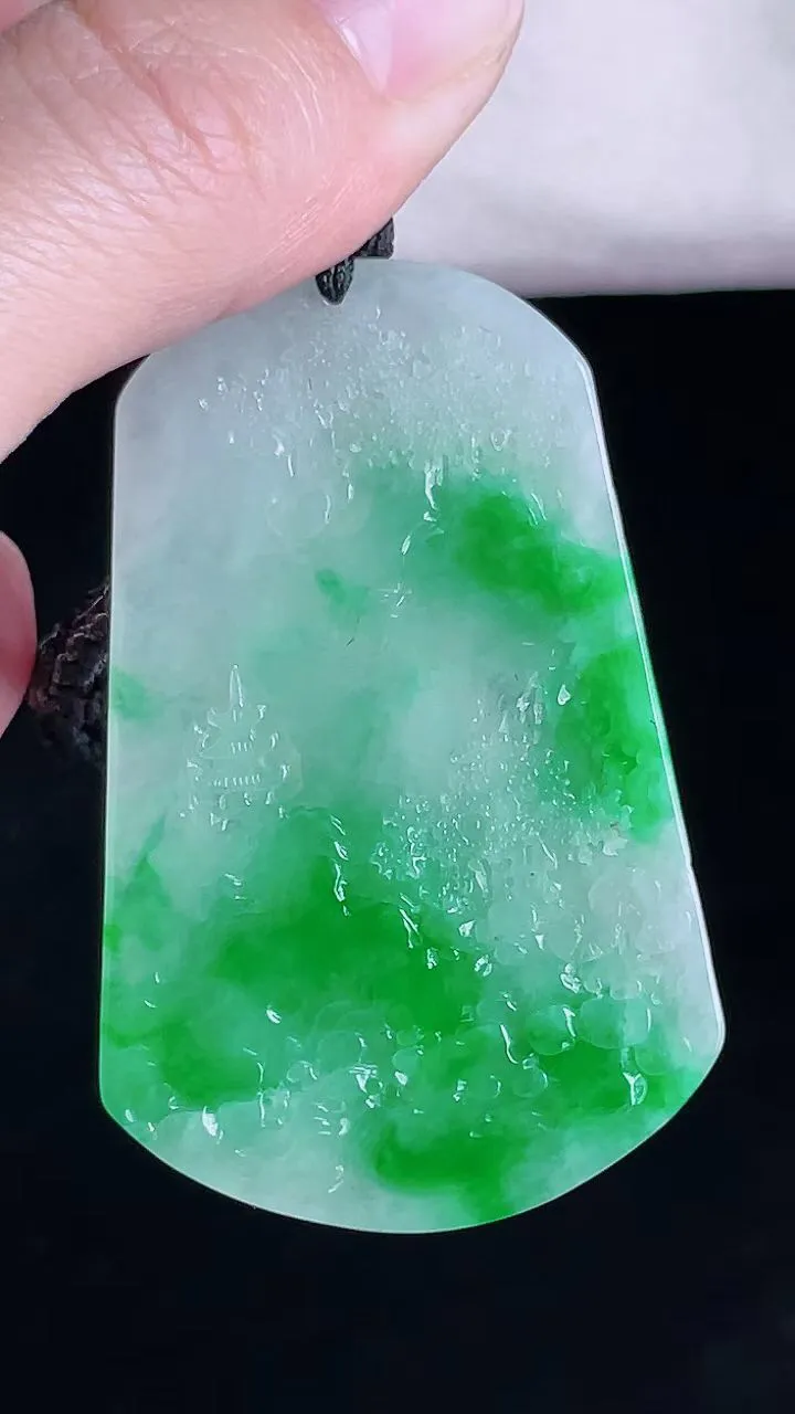 翡翠糯化种飘绿吊坠