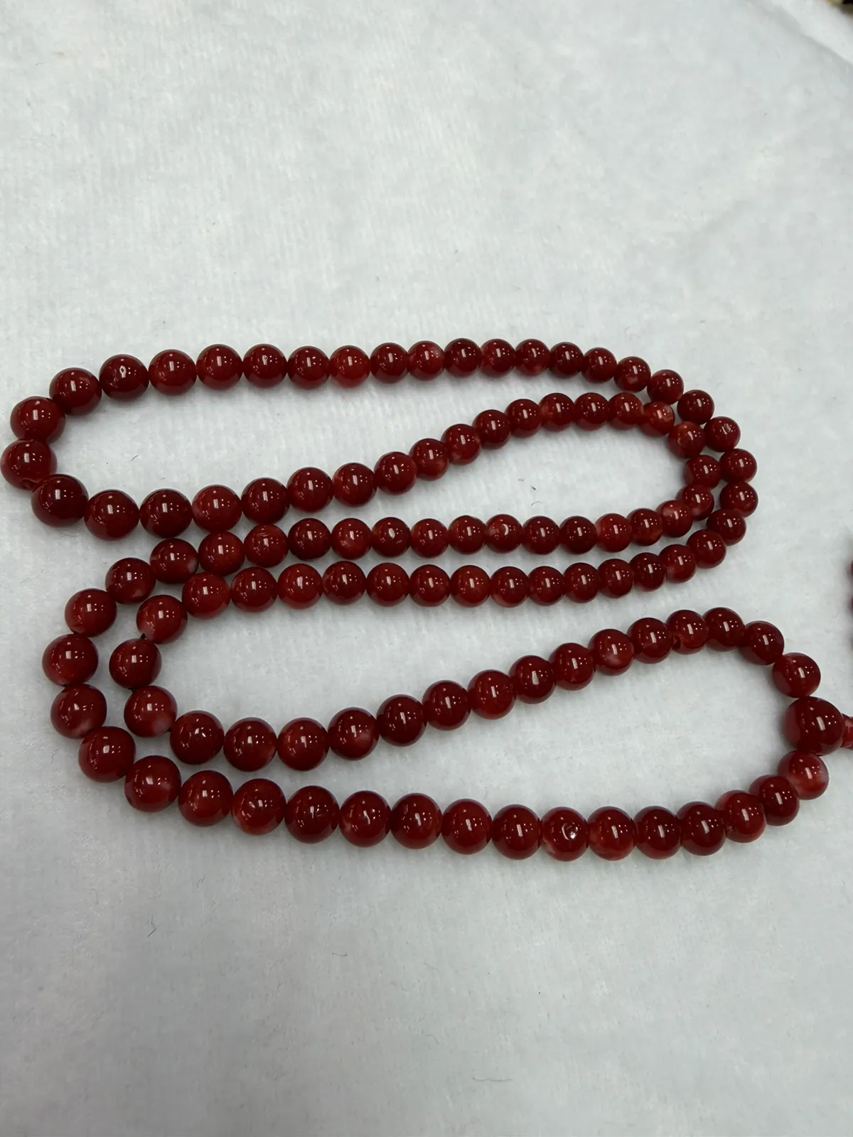 【天然日本阿卡赤血牛血红珊瑚7mm圆珠108粒佛珠链】可遇不可求！项链手链两用款！日本产地，阿卡材料，赤血牛血红颜色，光泽柔润透亮，直径约6-7mm，重量46.08克，珊瑚本为佛教珍宝，来自深海千年生长，有生长纹，属于有机宝石，气场强大，稀少珍贵！每粒均为天然无添加无修补！少虫眼少白芯！收藏精品！传承宝贝！