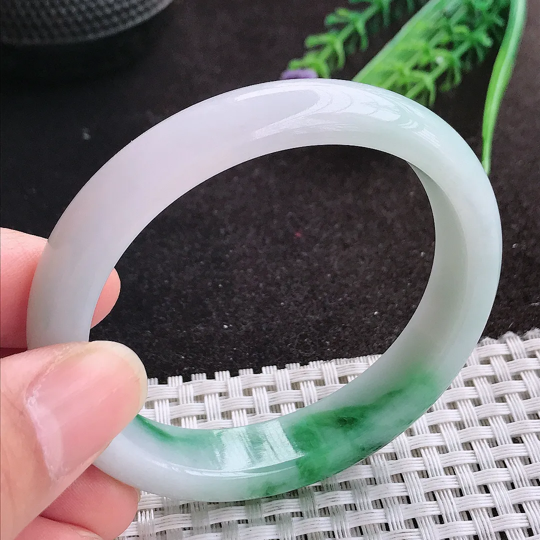 天然A货翡翠55/48/12.5/8老坑精美温润飘阳绿贵妃手镯宽边玉镯