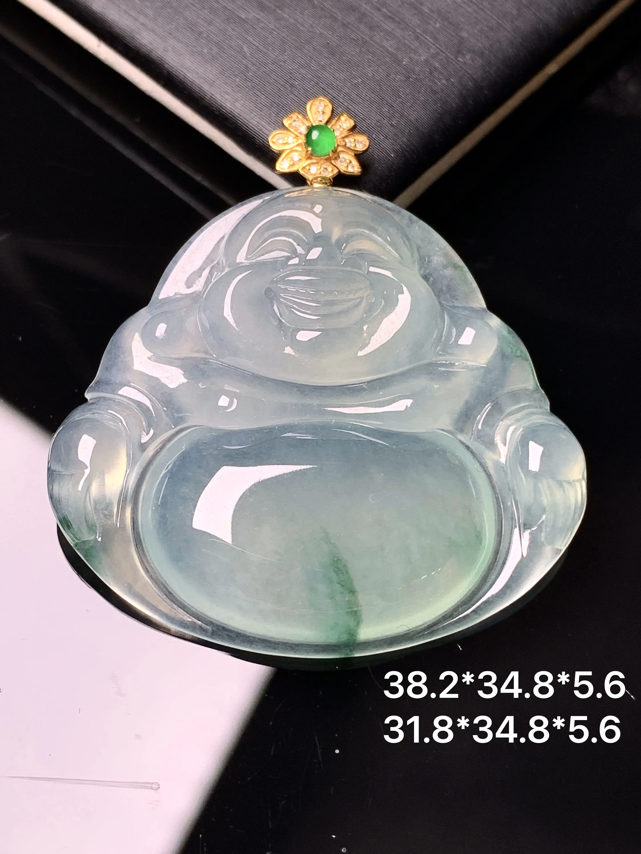 18k金钻镶嵌冰种佛公吊坠 玉质细腻 水润亮眼 色泽艳丽 整体尺寸38.2*34.8*5.6