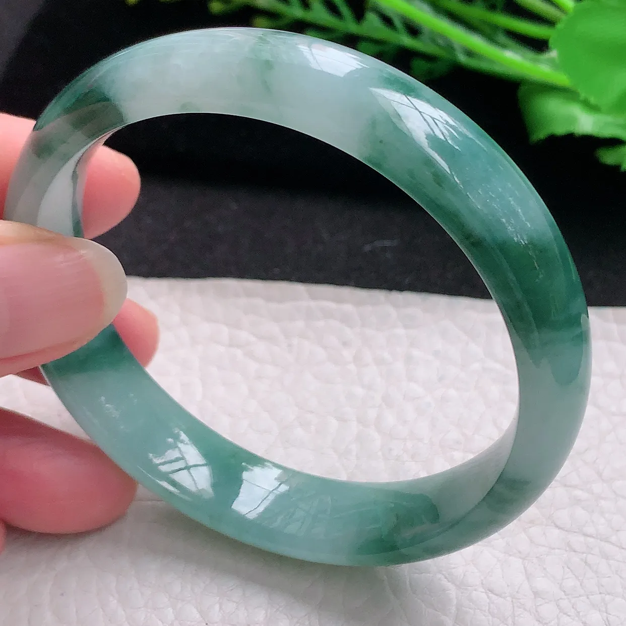 nr自然光57.5*13.2*7.2平安镯 翡翠a货玉手镯飘蓝花宽边珠宝玉手环