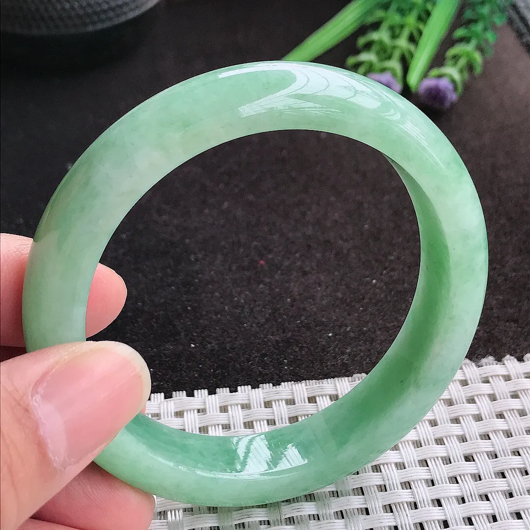 天然A货翡翠56.5/12.5/8.5老坑精美温润满绿手镯宽边玉镯