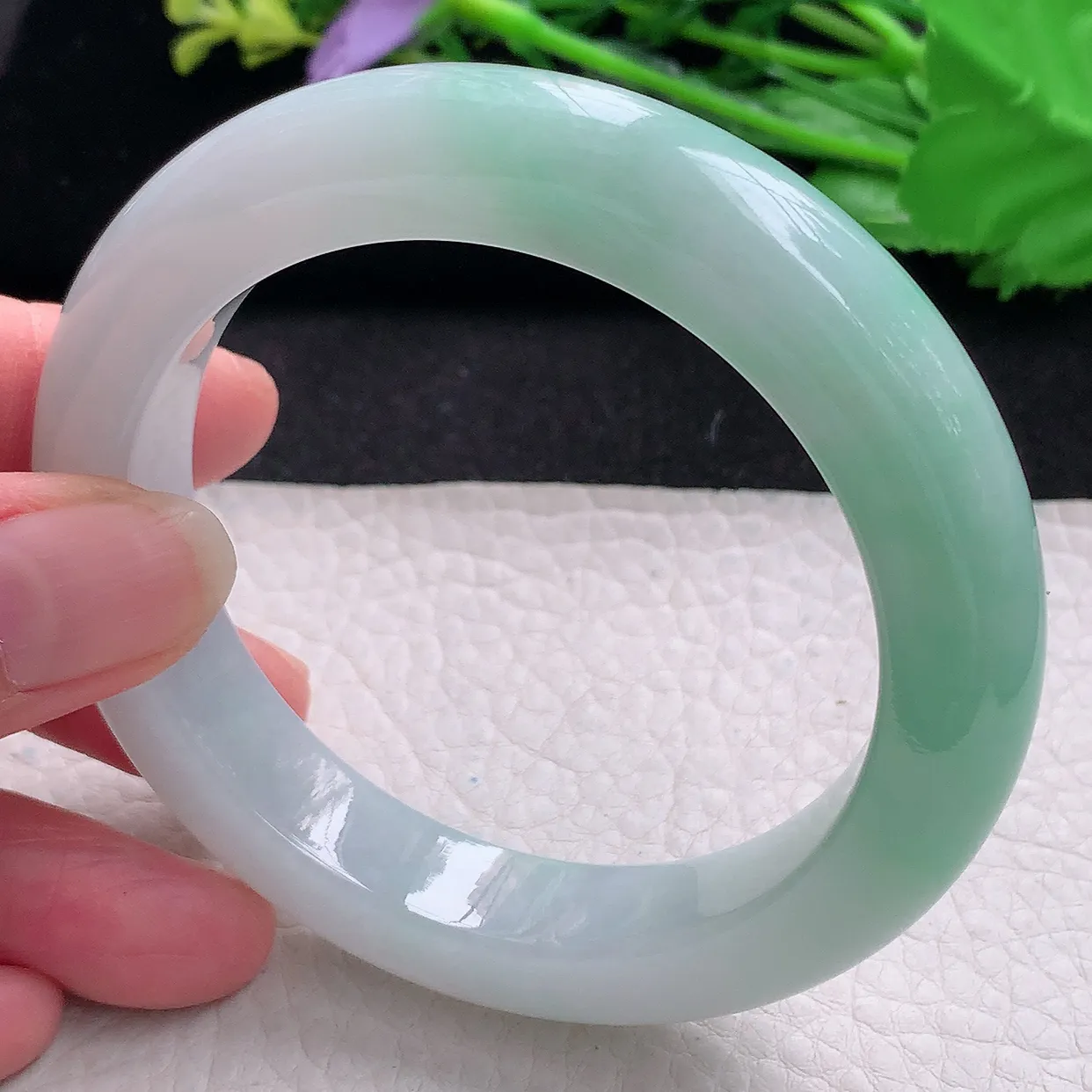 z自然光58*12.6*10.2平安镯 翡翠a货玉手镯半山水厚装宽边玉手环