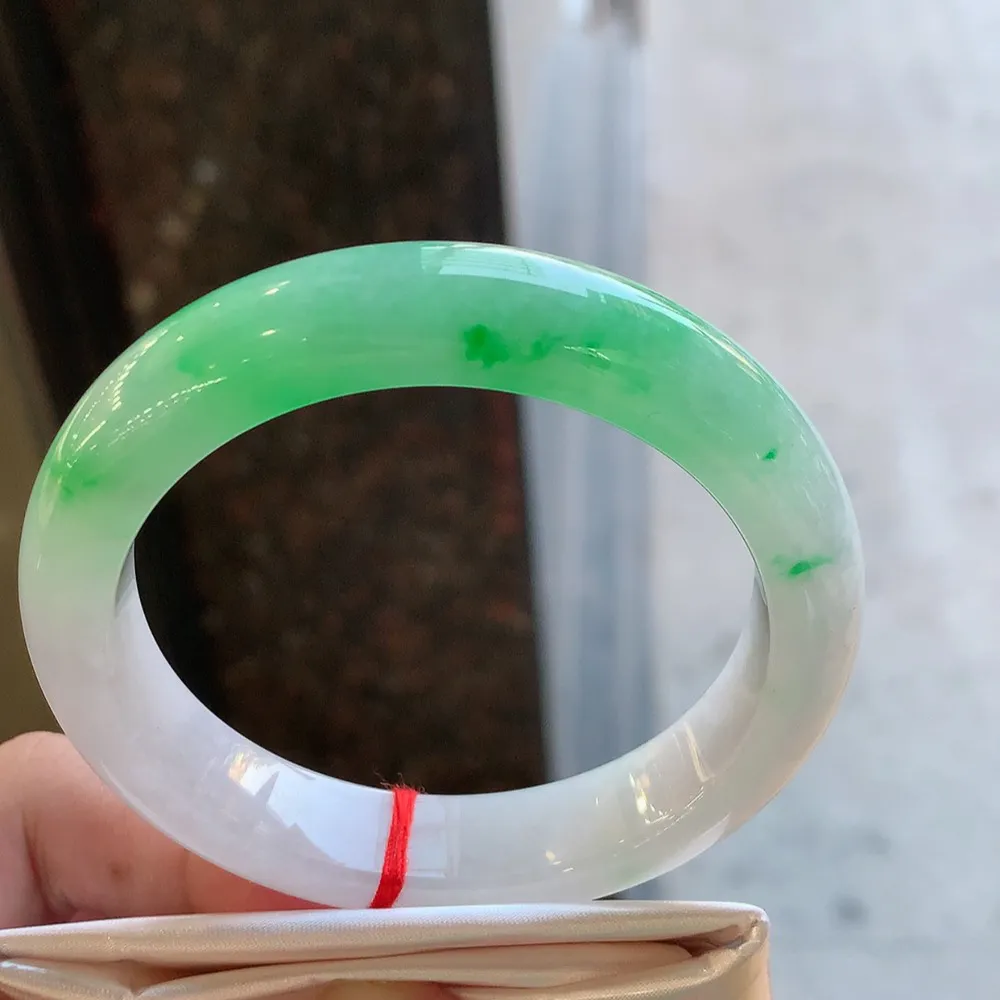 正圈冰春彩 无瑕 尺寸:56.1/12.2/8.9 超美