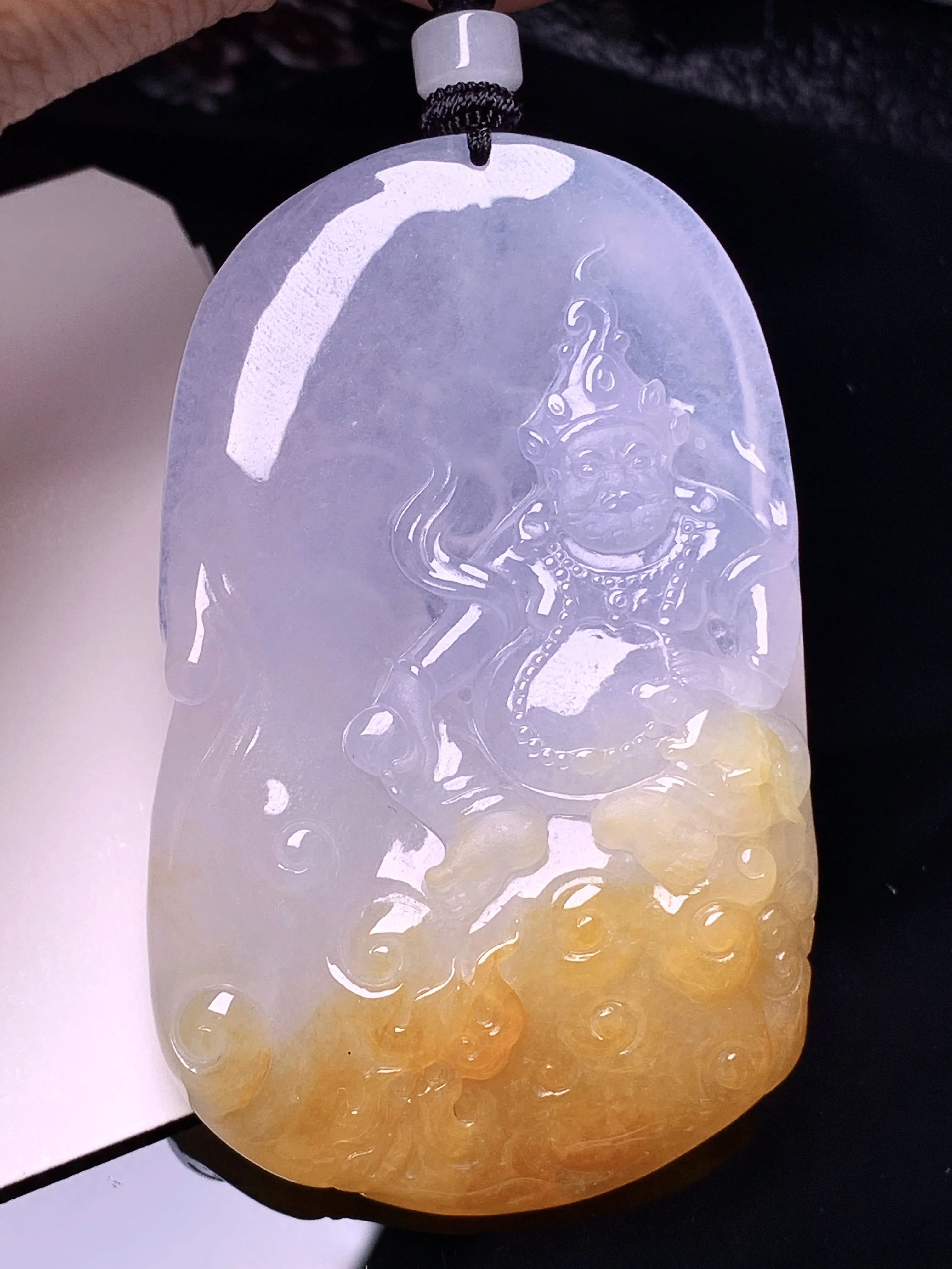 飘黄翡黄财神吊坠 玉质细腻 水润亮眼 色泽艳丽 整体尺寸64.2*39.5*8.6