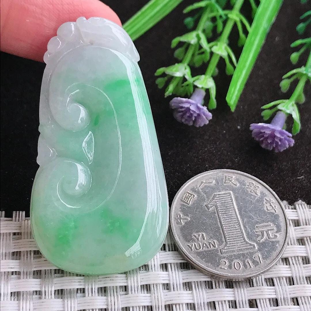 天然A货翡翠50.5/27.2/6老坑秀气温润飘绿如意吊坠翡翠玉如意挂件