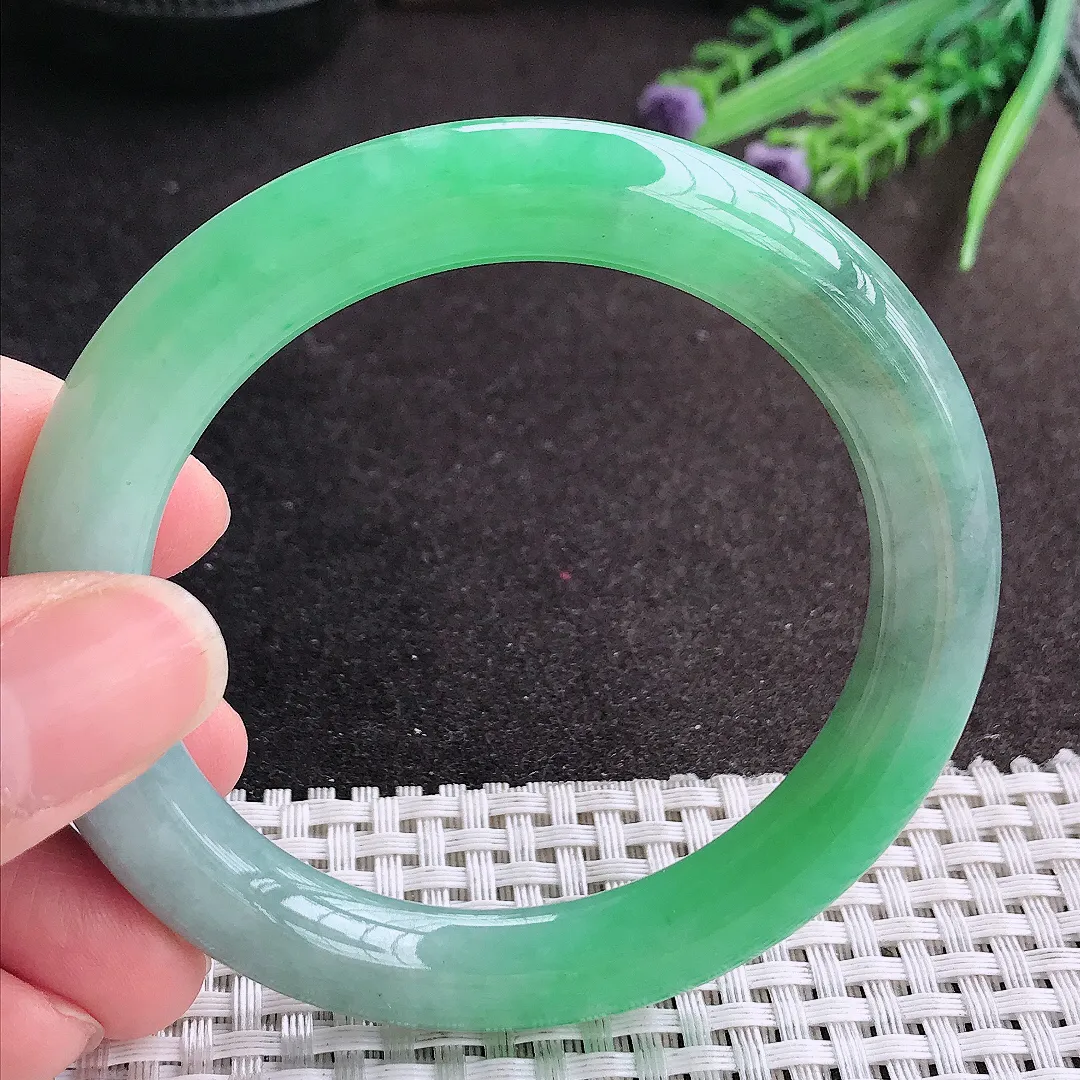 天然A货翡翠56/9.4/10老坑冰胶水灵甜绿满绿圆条手镯玉镯
