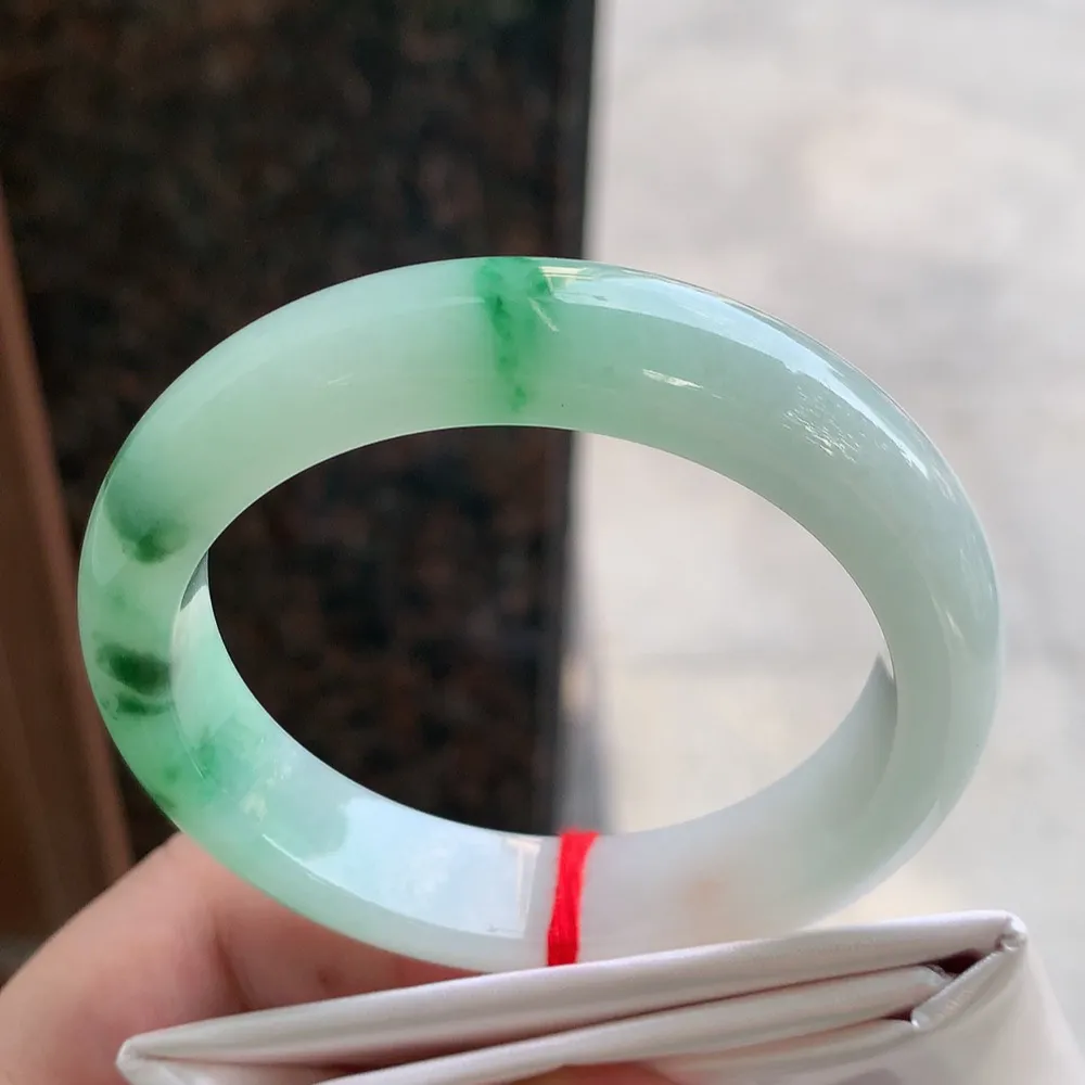 正圈冰飘花 无瑕 尺寸:52.7/10/8.2 花美