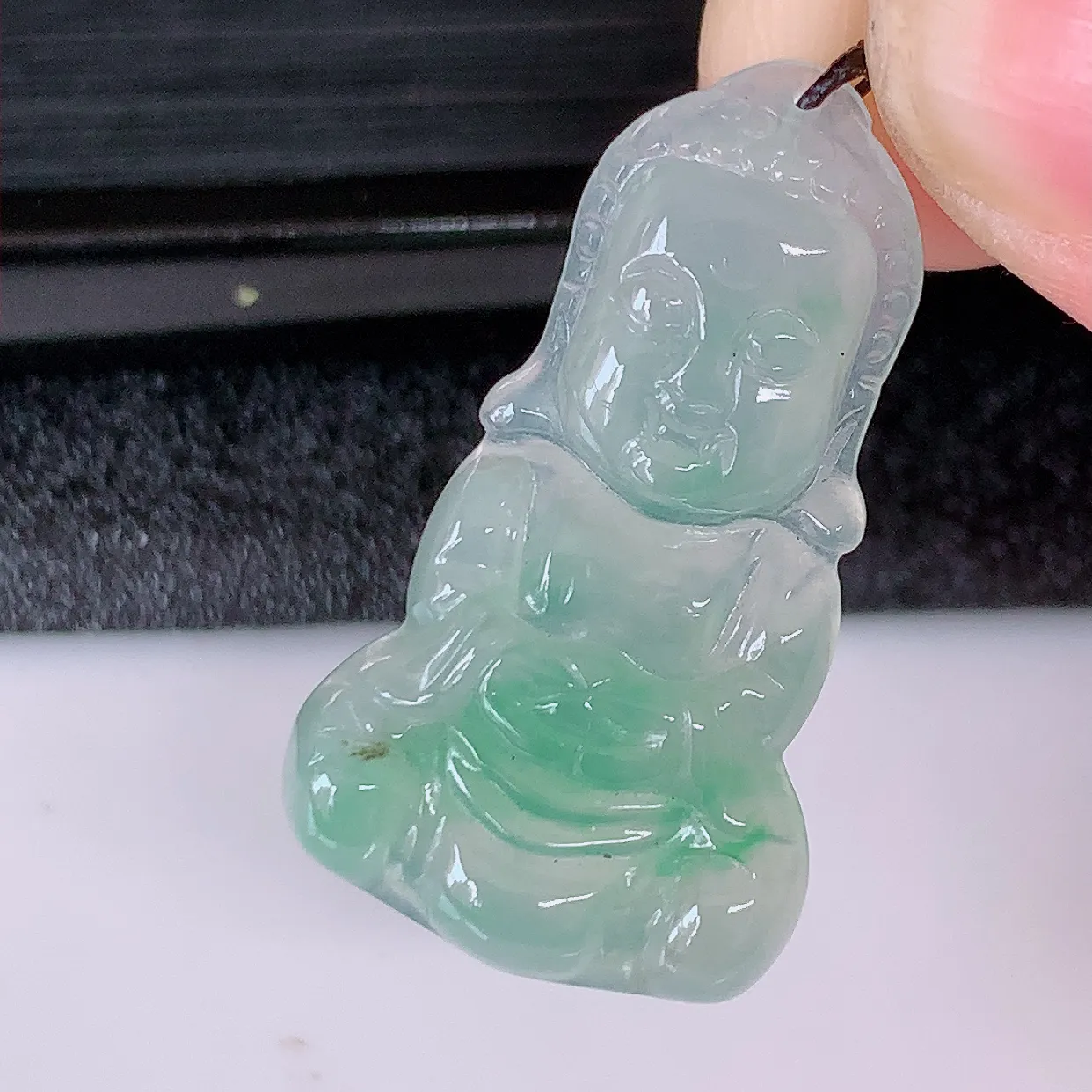 自然光实拍，冰种飘花翡翠保平安宝宝佛吊坠，一生平安，玉质莹润，佩戴佳品，#46.13