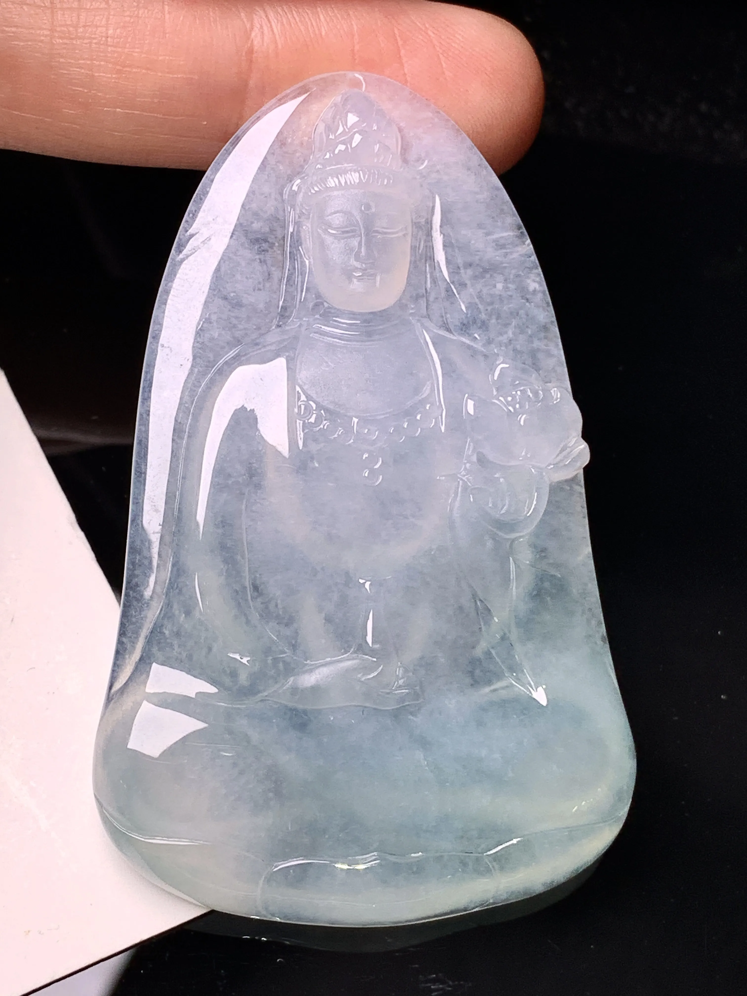 冰种观音菩萨吊坠 玉质细腻 水润亮眼 色泽艳丽 整体尺寸60.2*38*5.6