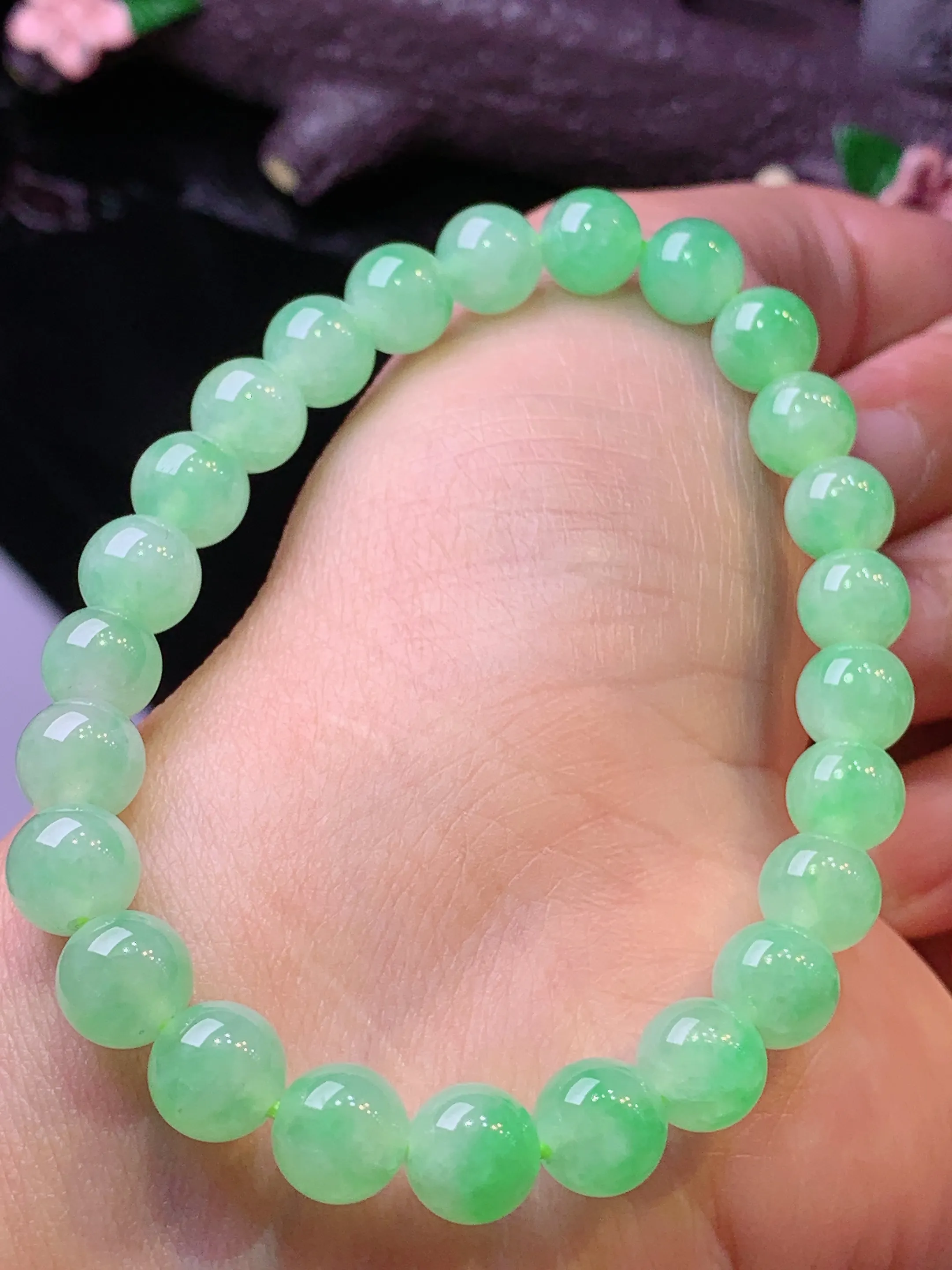 冰甜阳绿圆珠手链 玉质细腻 水润亮眼 色泽艳丽 整体尺寸7.3