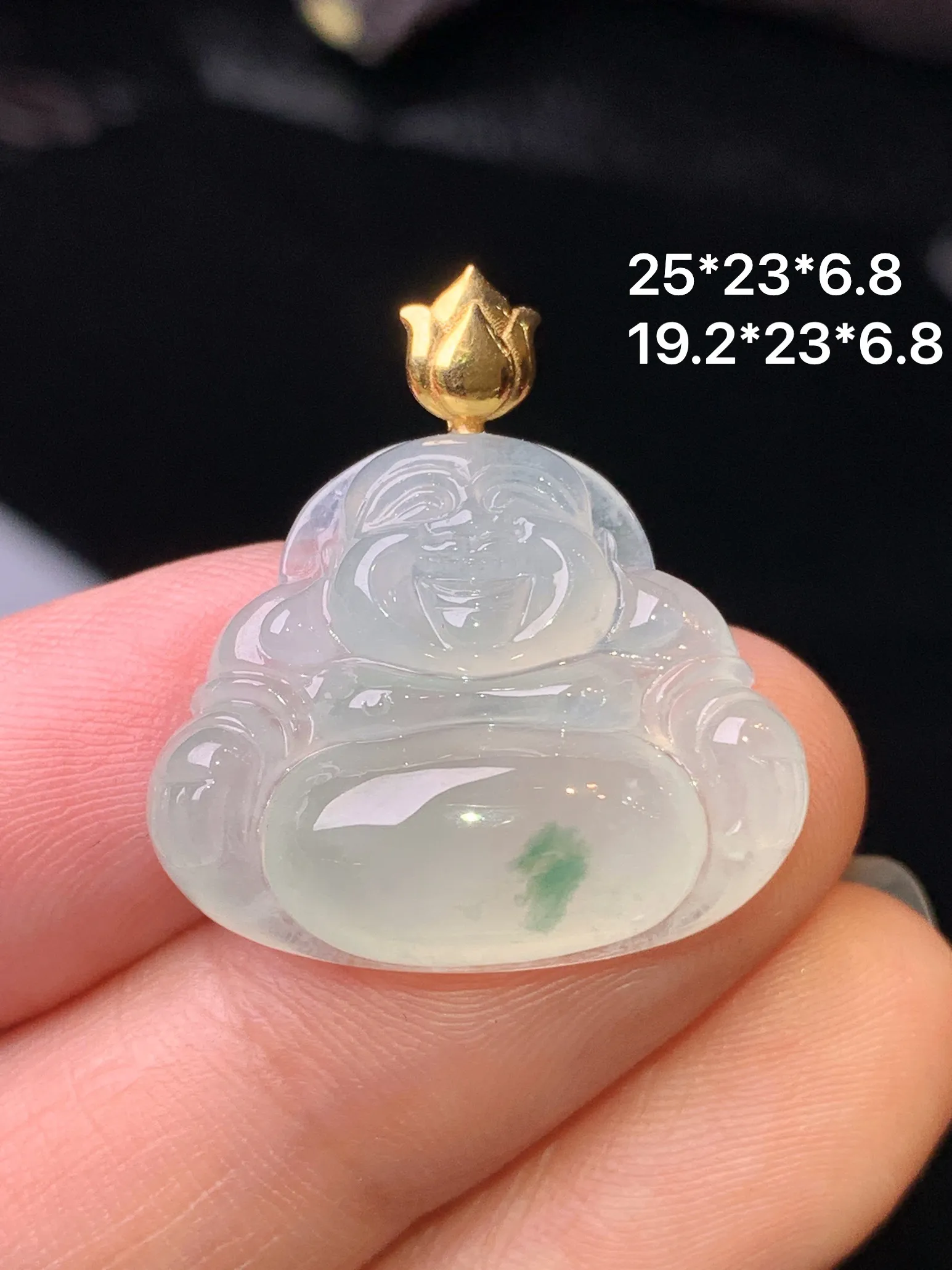 18k金镶嵌冰种佛公吊坠 玉质细腻 水润亮眼 色泽艳丽 整体尺寸25*23*6.8