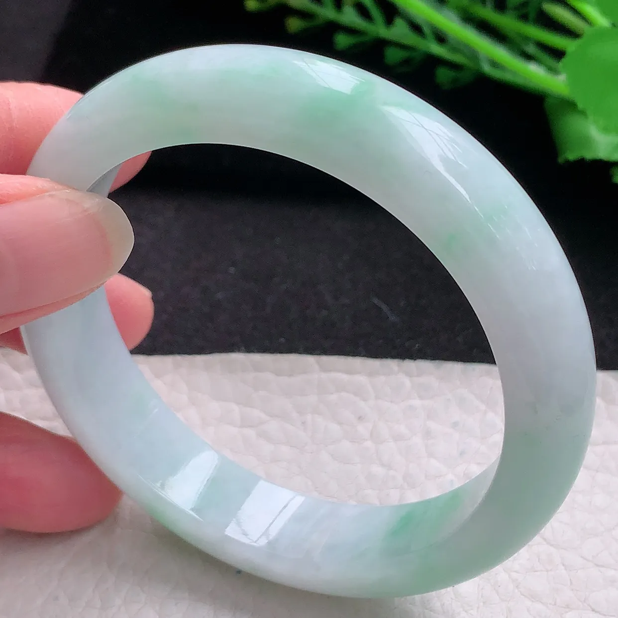 nr自然光57.5*13.2*8.3平安镯 翡翠a货玉手镯飘绿宽边珠宝玉手环