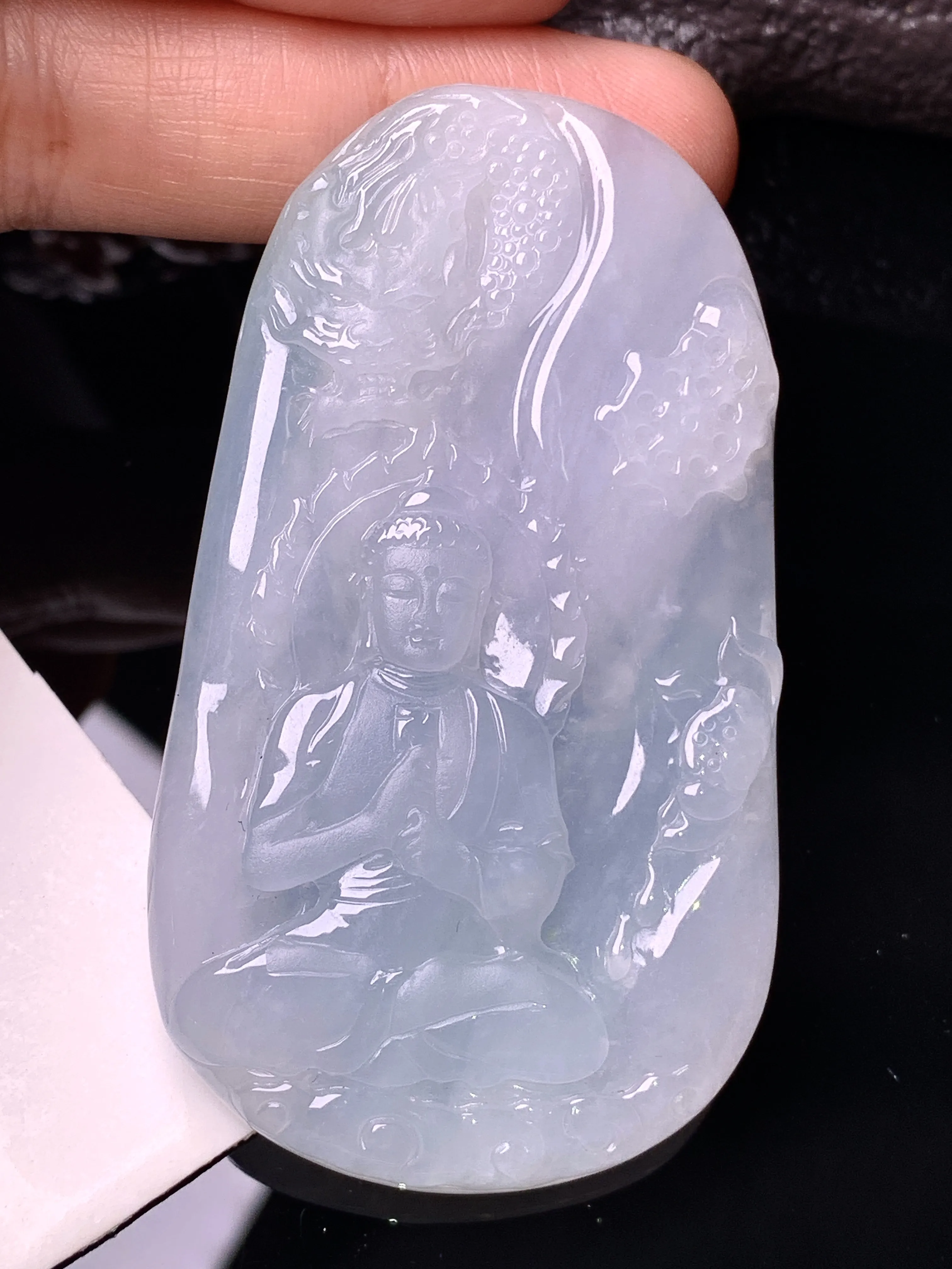 冰种乘龙观音菩萨吊坠 玉质细腻 水润亮眼 色泽艳丽 整体尺寸64.5*36.7*5.8