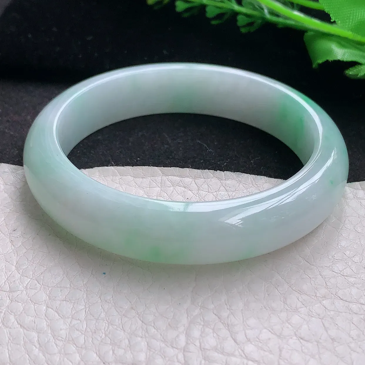 nr自然光57.5*13.2*8.3平安镯 翡翠a货玉手镯飘绿宽边珠宝玉手环