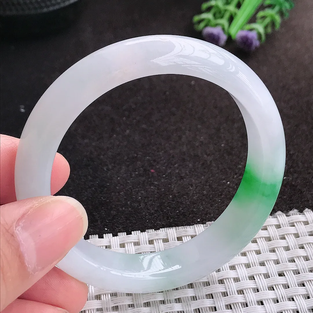 天然A货翡翠52.5.12/7.8老坑冰润起胶白底青飘阳绿手镯宽边玉镯