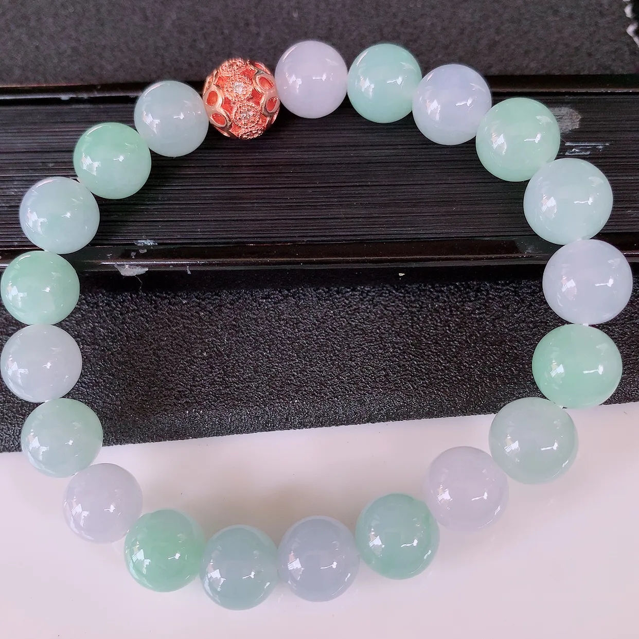 自然光实拍，冰多彩翡翠手串，颜色丰富，料子细腻，高档大气，自戴送礼佳品！#46.13取一尺寸9.6m