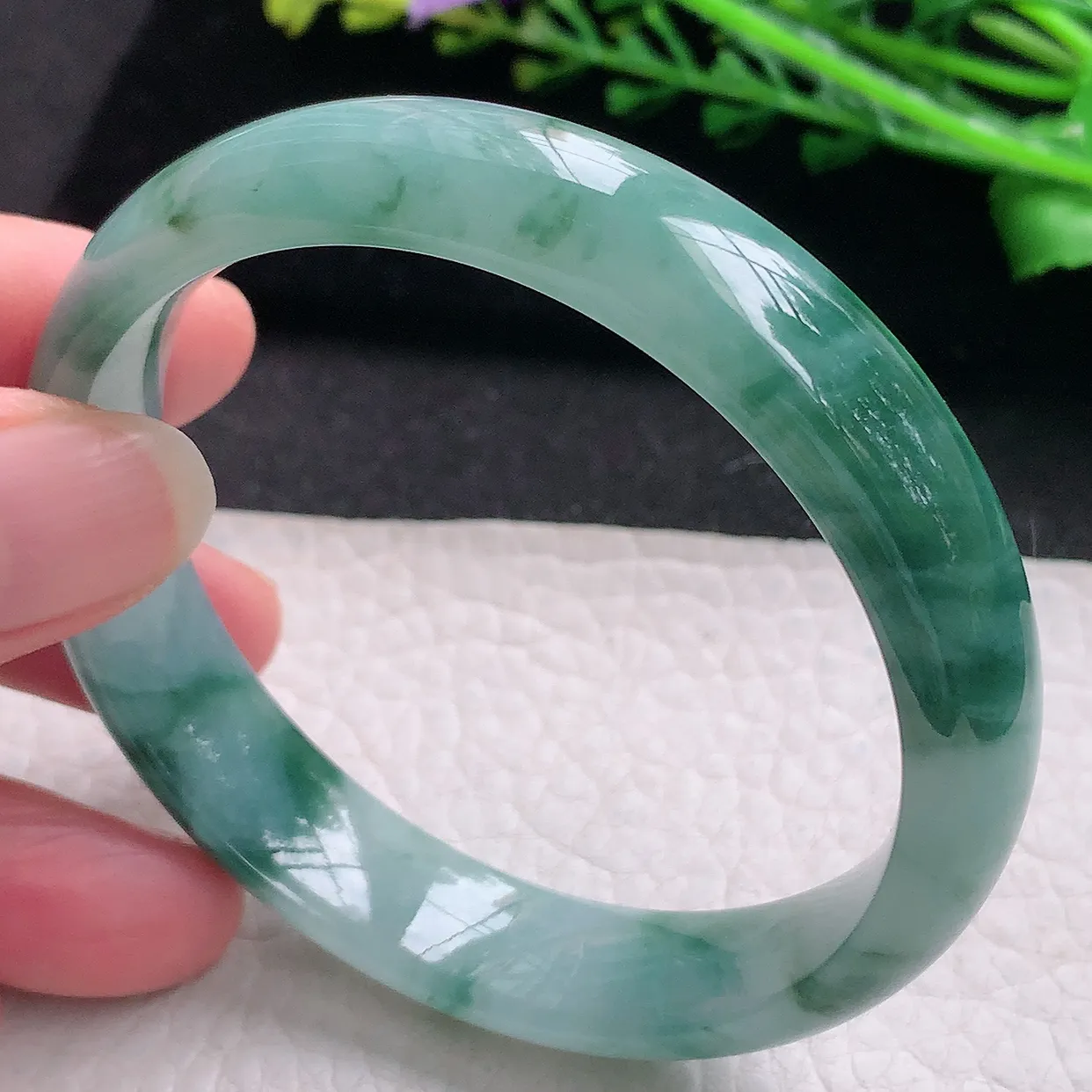 nr自然光57.5*13.2*7.2平安镯 翡翠a货玉手镯飘蓝花宽边珠宝玉手环