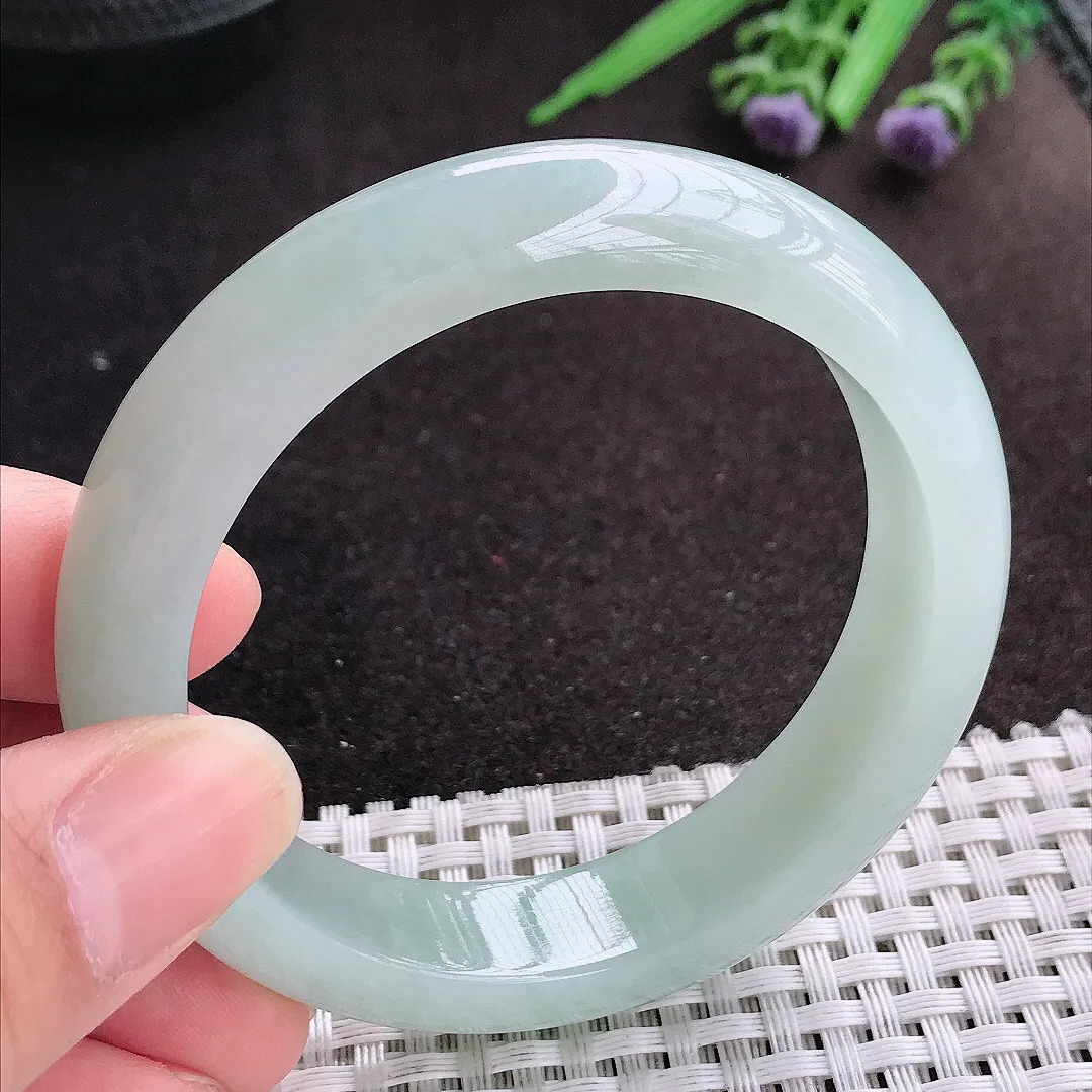 天然A货翡翠55/13.3/8.6老坑秀气冰胶冰晴手镯宽边玉镯