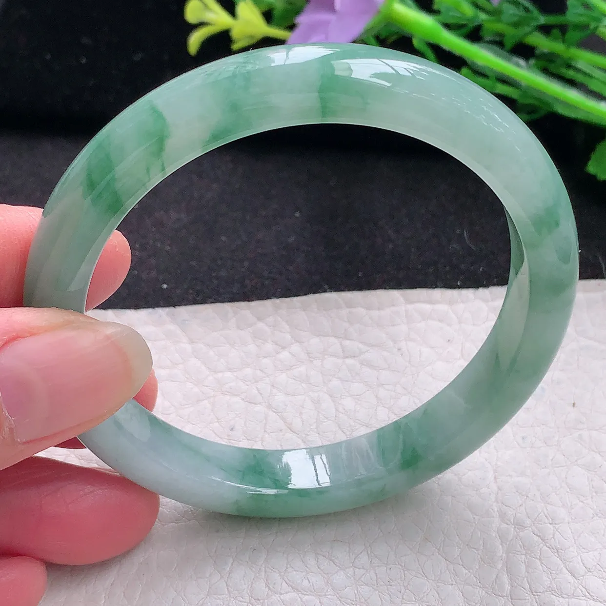 js自然光57*10*7.5平安镯 翡翠a货玉手镯冰油飘花秀气宽边珠宝玉手环